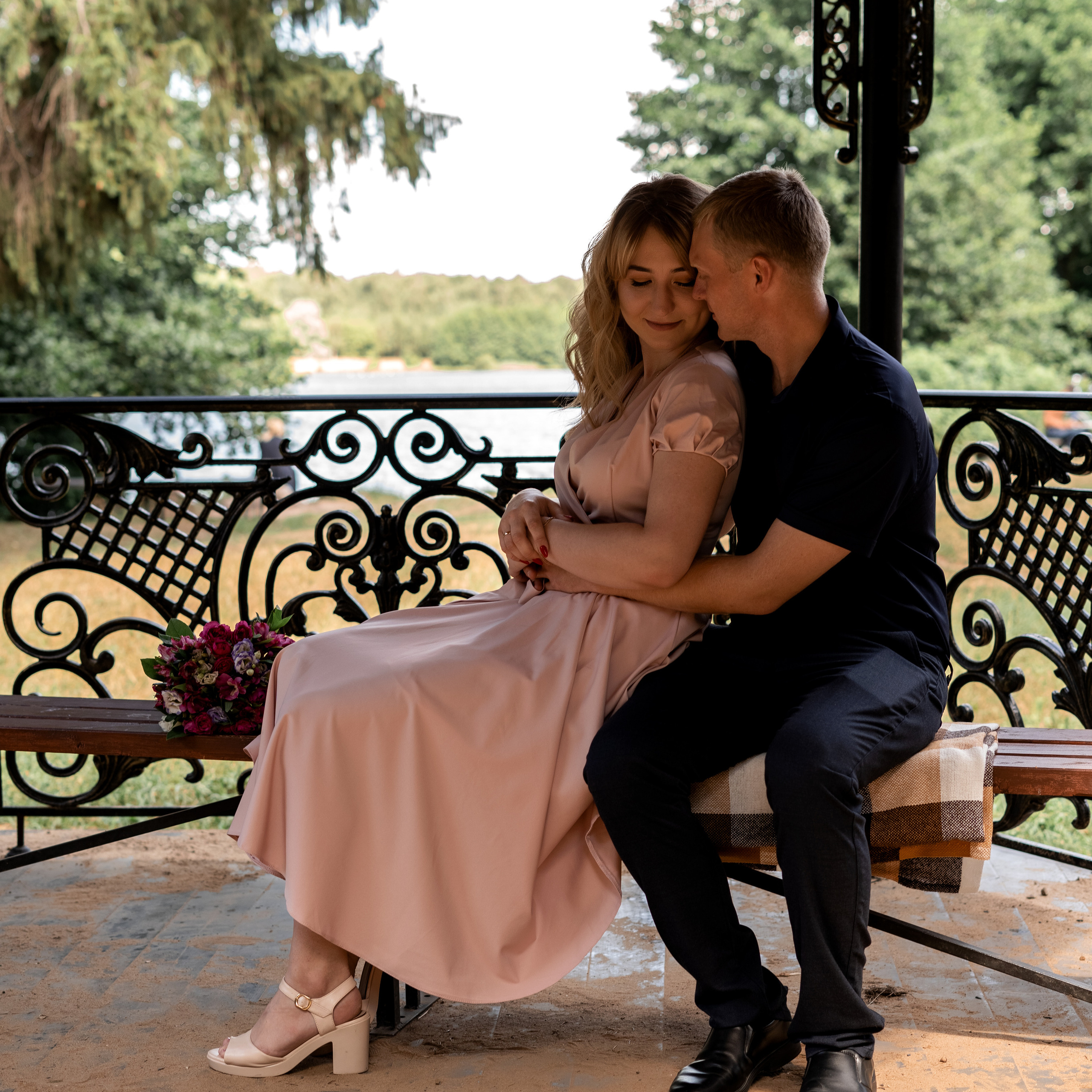 Роспись в ЗАГСе и прогулка