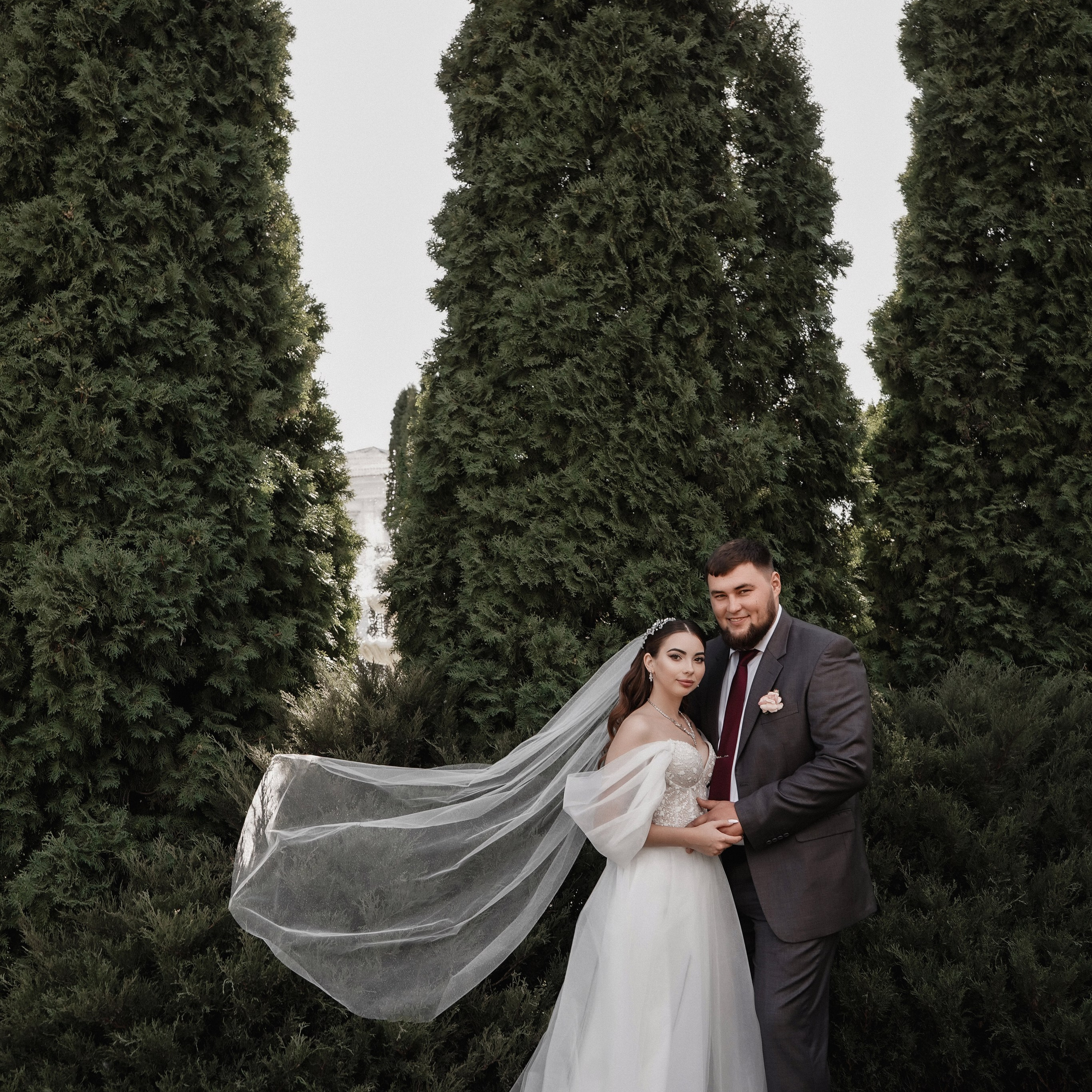 Свадебная фотосессия в Новочеркасске. Александровский парк и Вознесенский войсковой всеказачий собор. Андрей и Елена