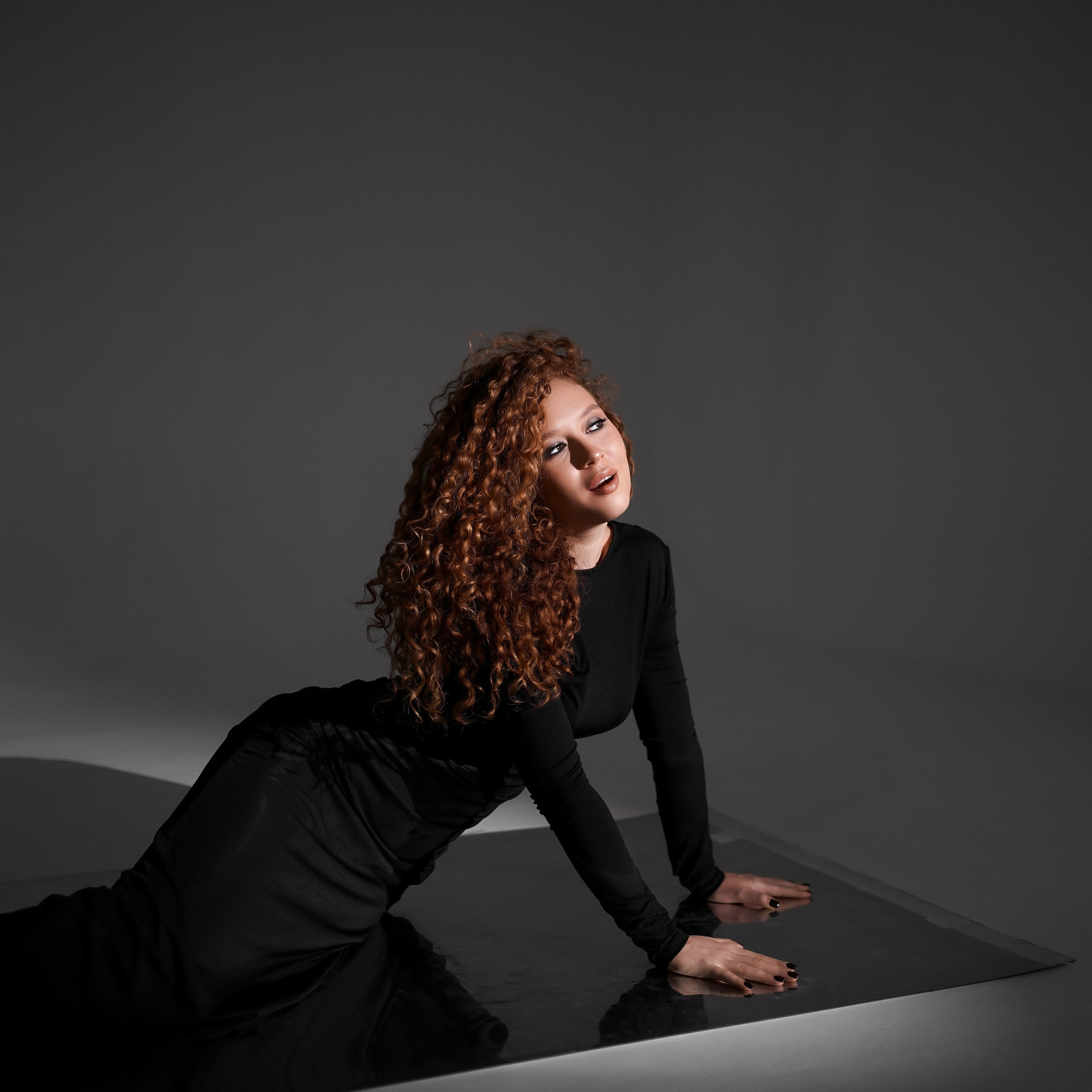 Фотосессия на&nbsp;циклораме с&nbsp;зеркалом