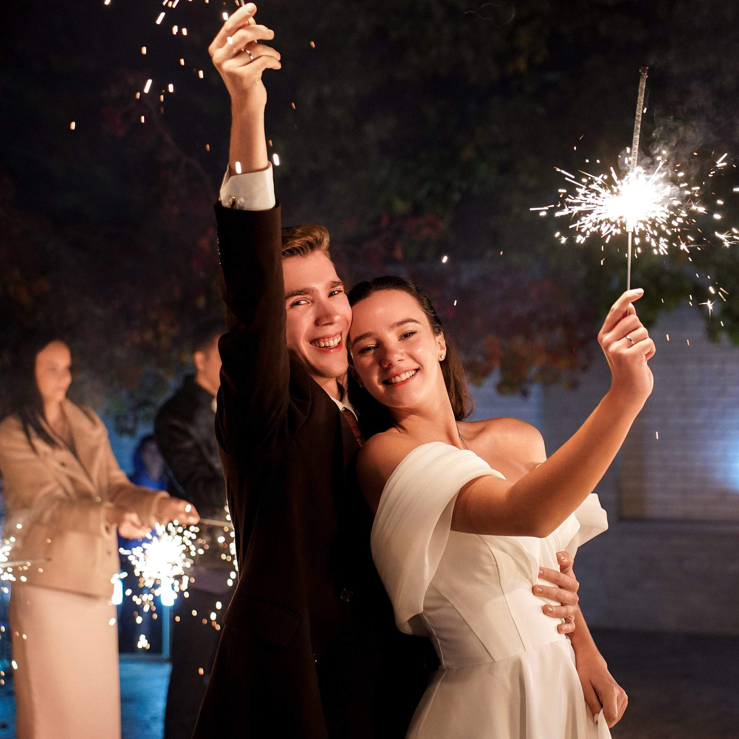 Свадебный банкет в беседке