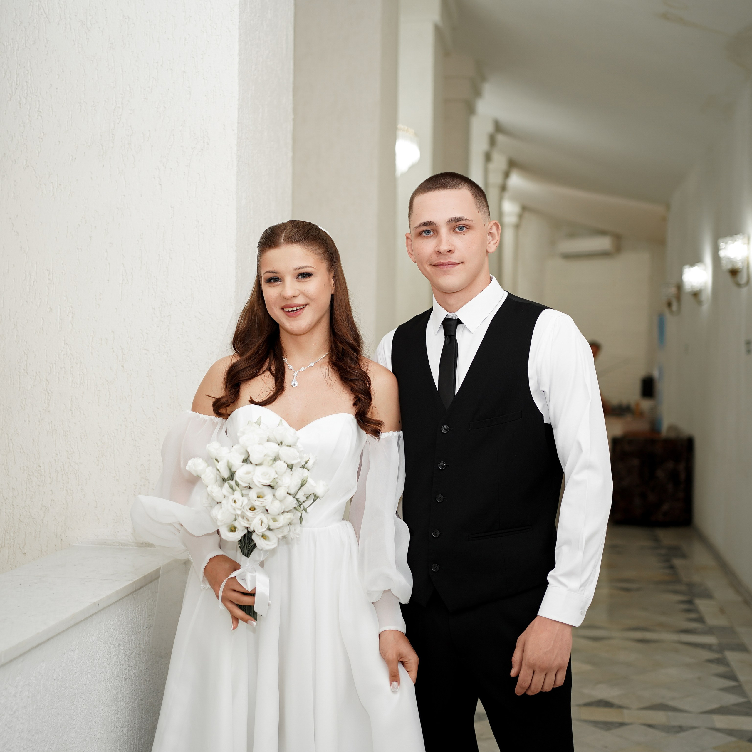 Свадебная фотосессия в Пролетарском ЗАГСе