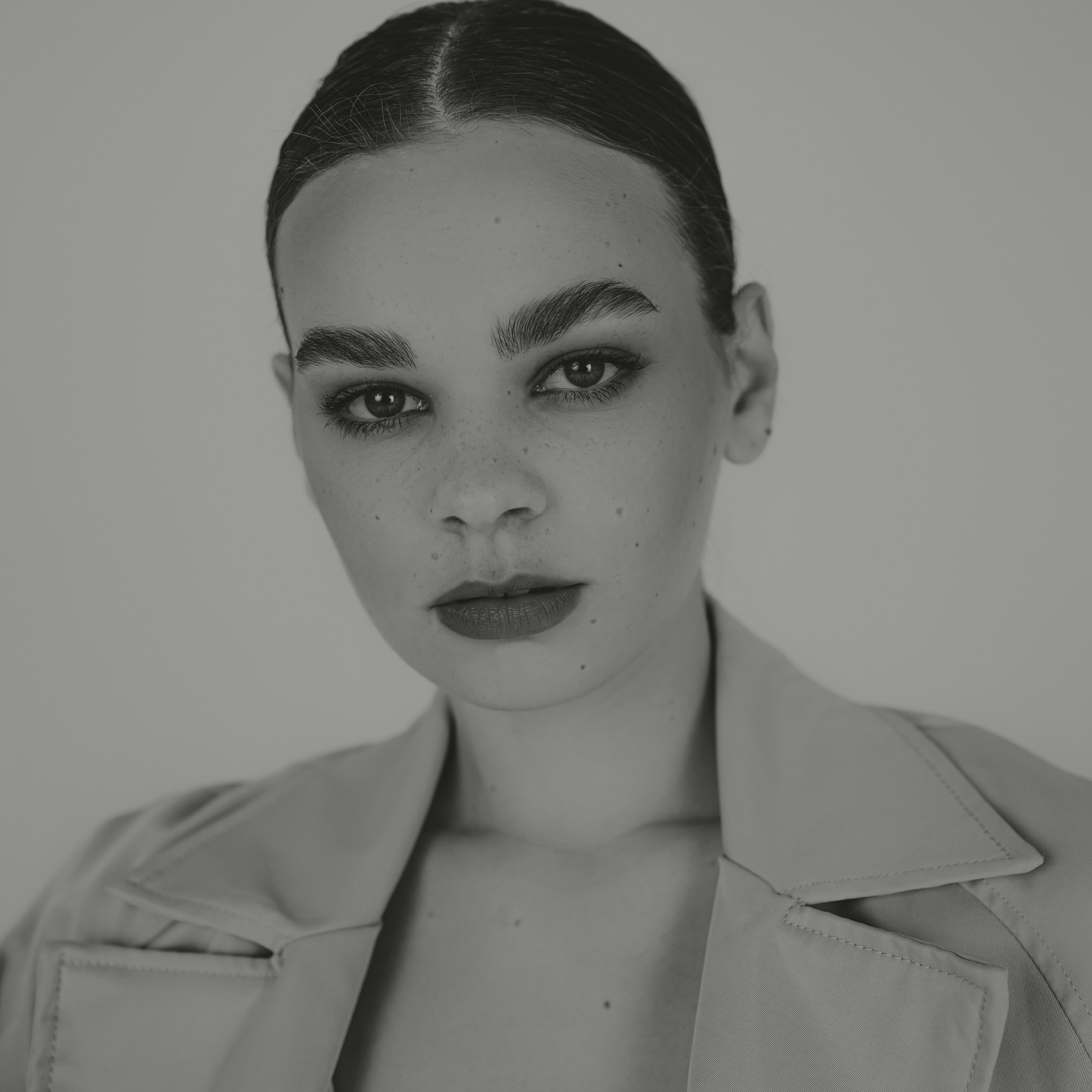 Черно-белая фотосессия на&nbsp;циклораме в&nbsp;фотостудии Новочеркасска «Рафинад»