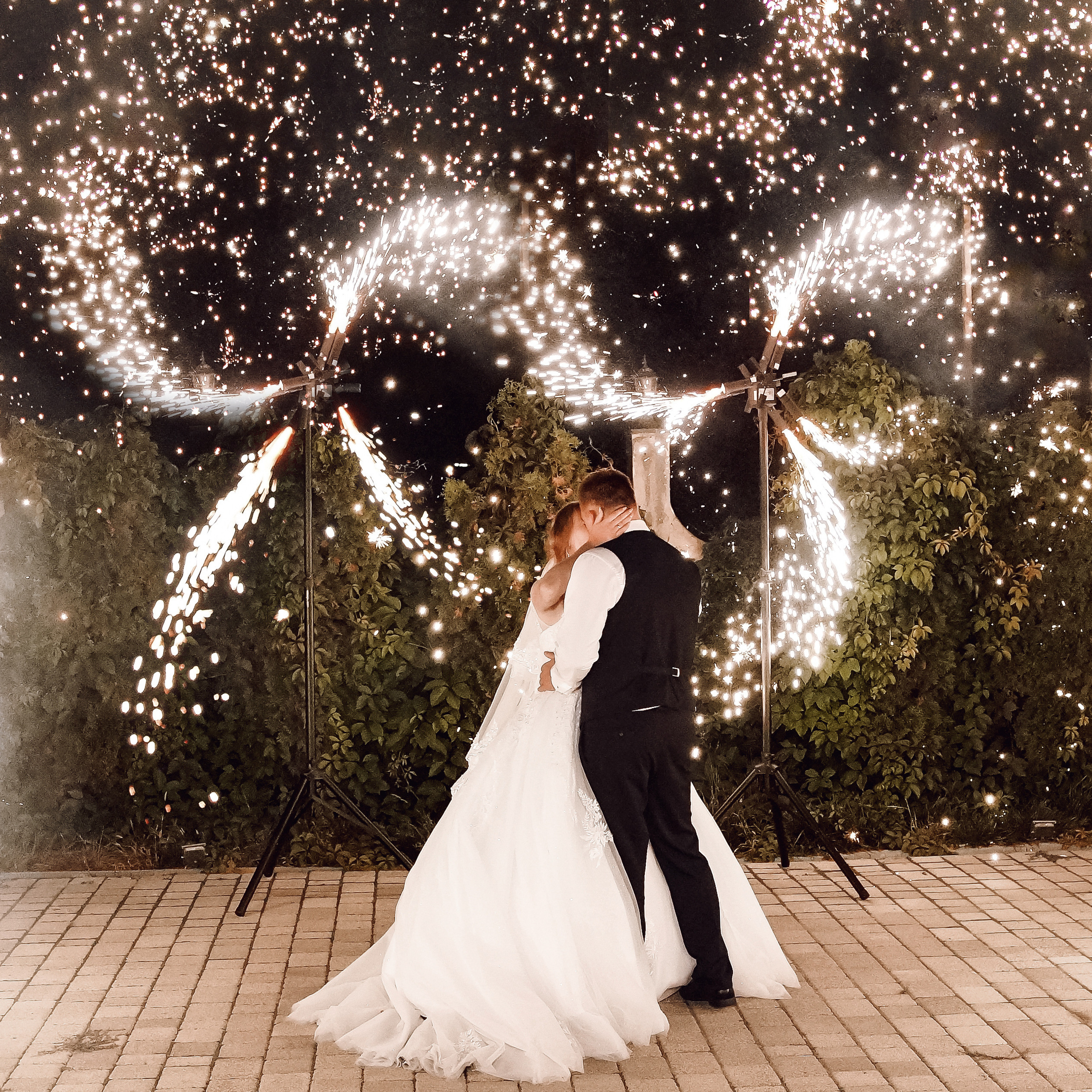 Отзывы о свадебном фотографе и видеографе в Ростове-на-Дону. Максим и Наталья Лебедевы. Свадебный фотограф и видеограф в Ростове-на-Дону. Максим и Наталья Лебедевы