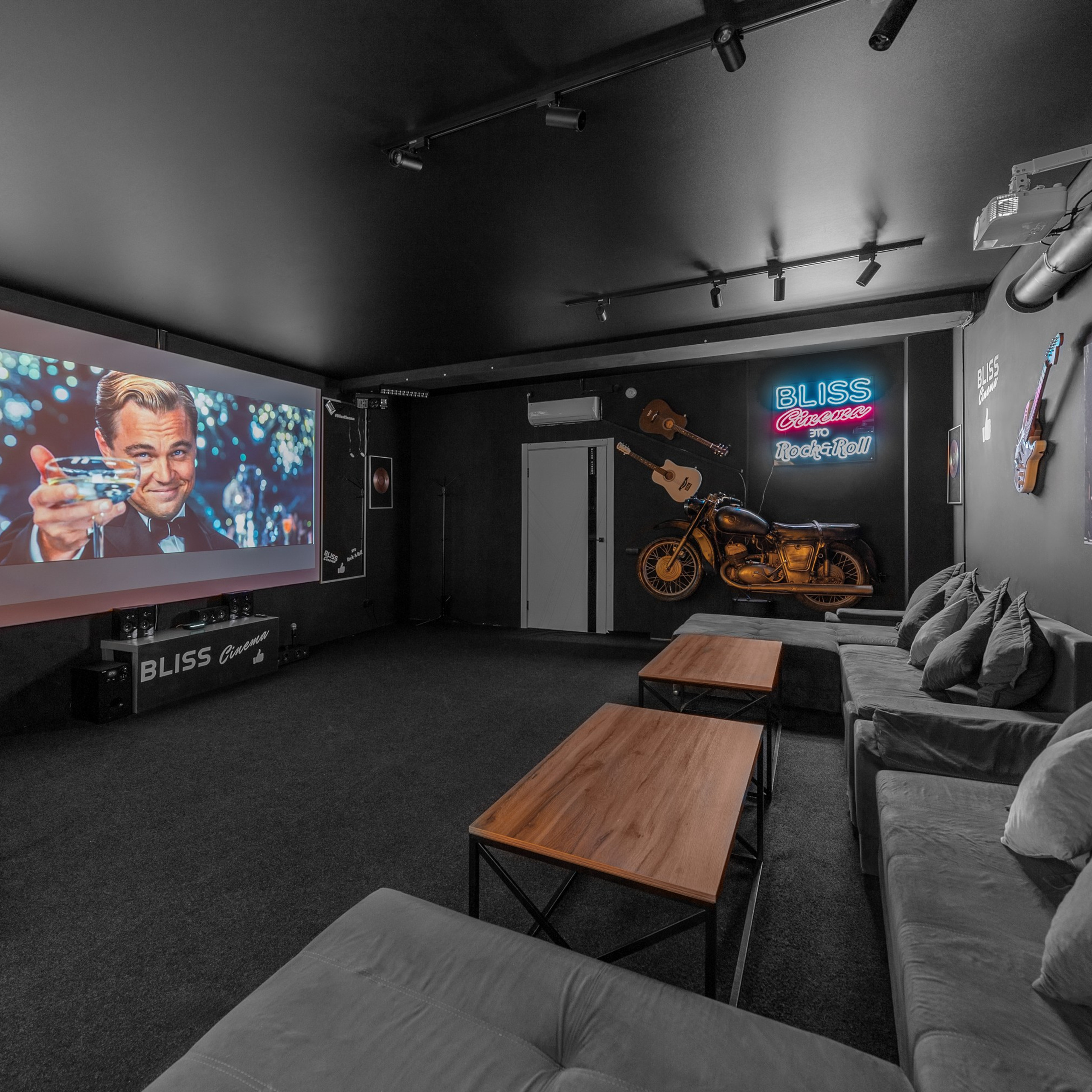 Съемка кинотеатра Bliss Сinema