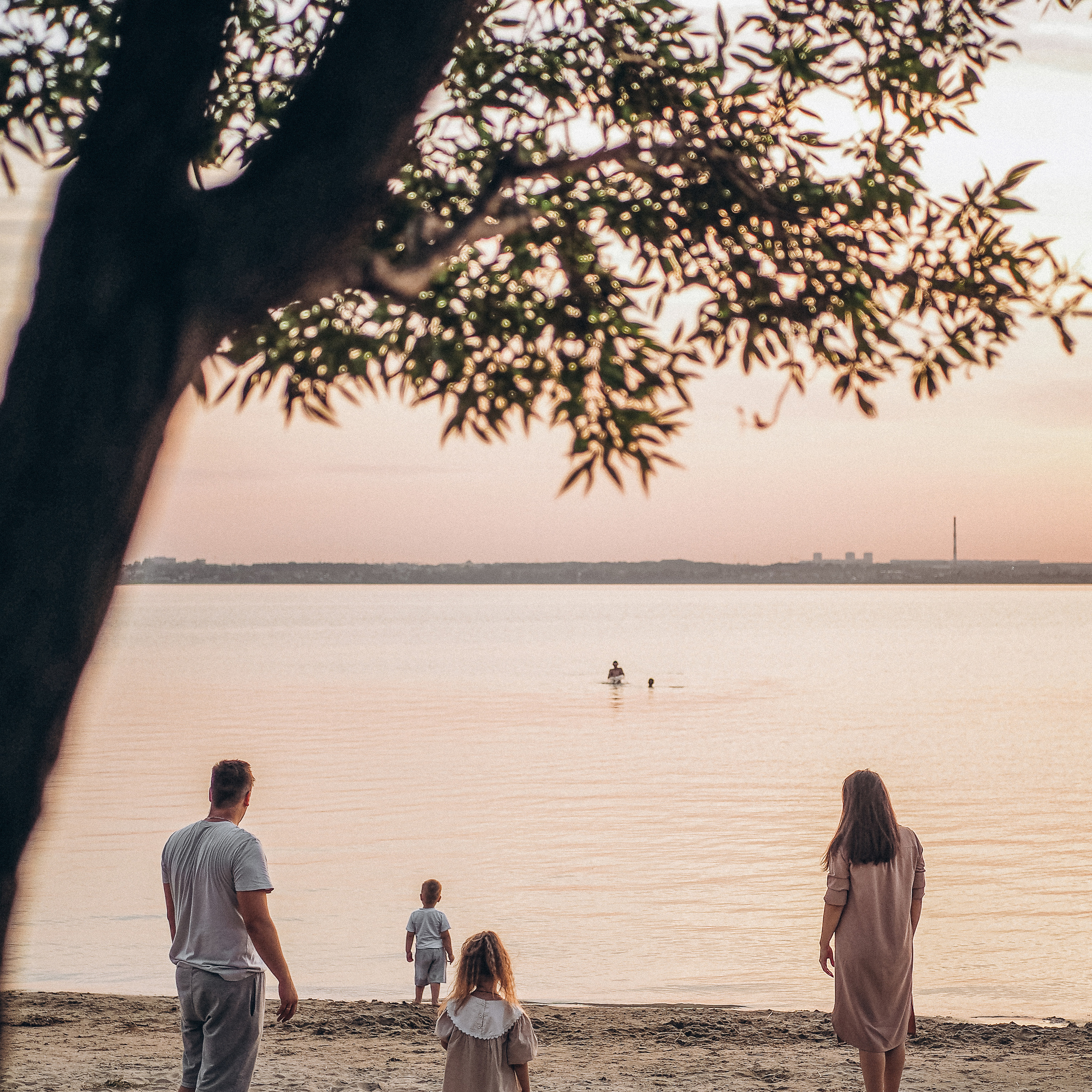 Анатолий, Юля, Ксюша и&nbsp;Игорь