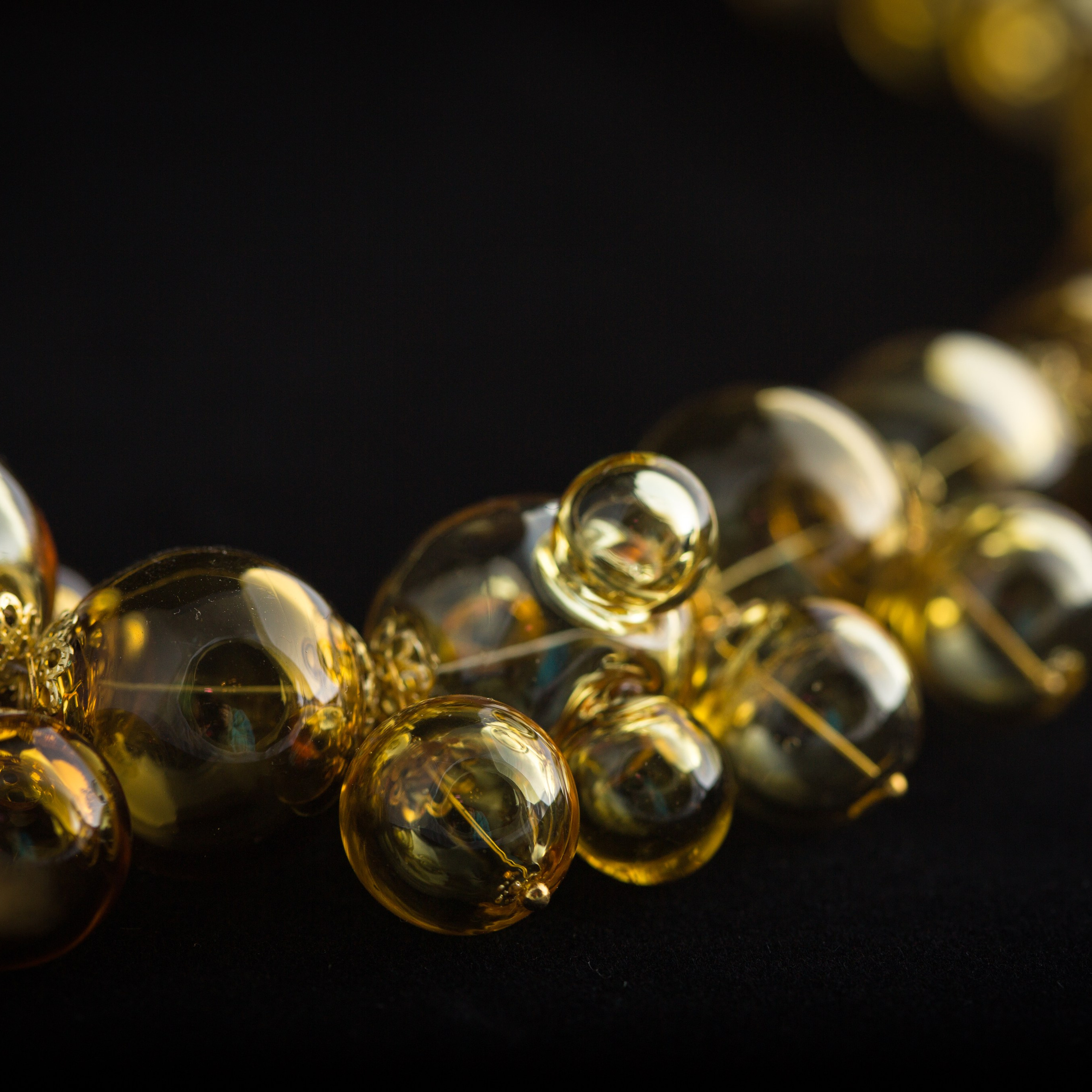 Стеклянные украшения