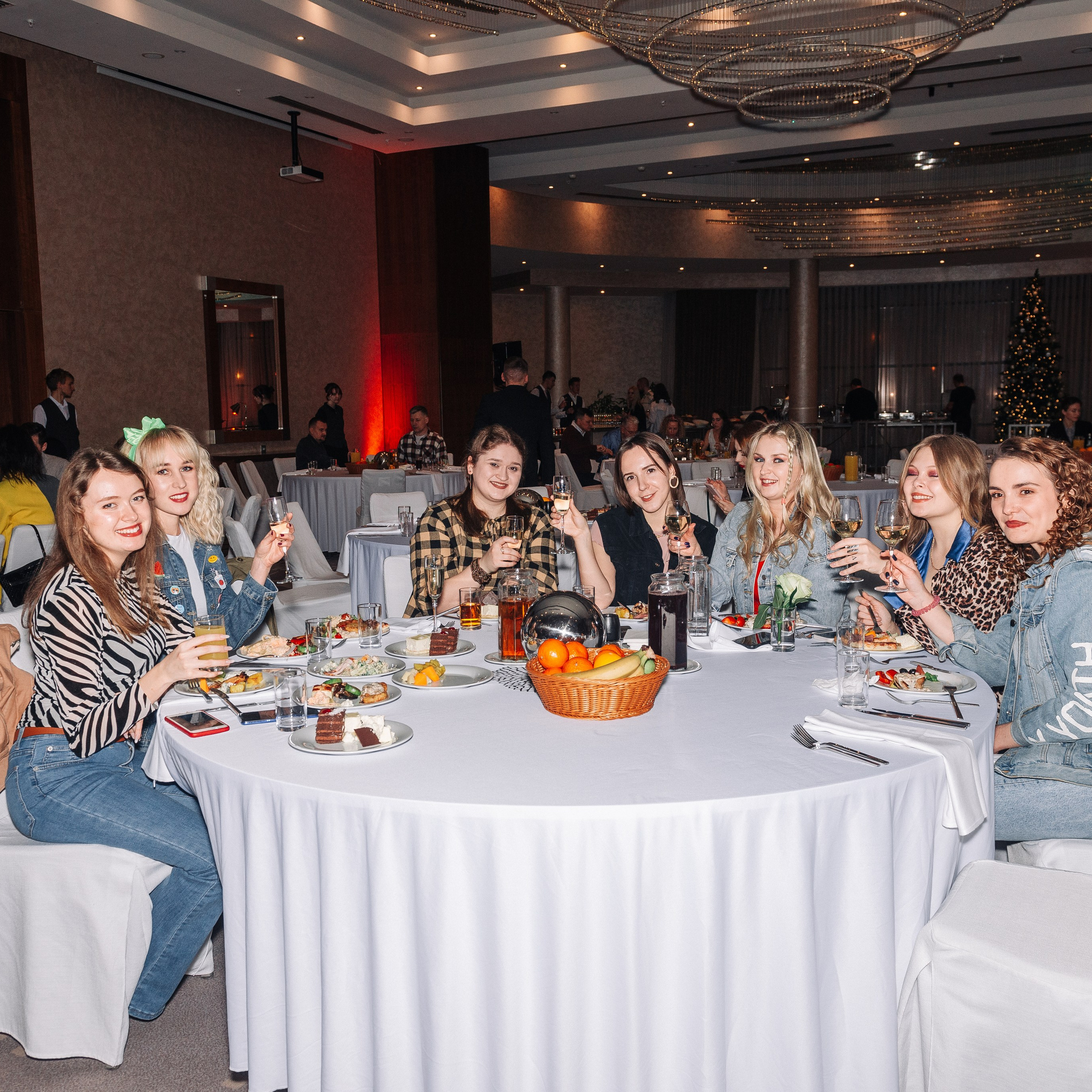 Корпоратив Ренессанс отель. Фотограф в Минске