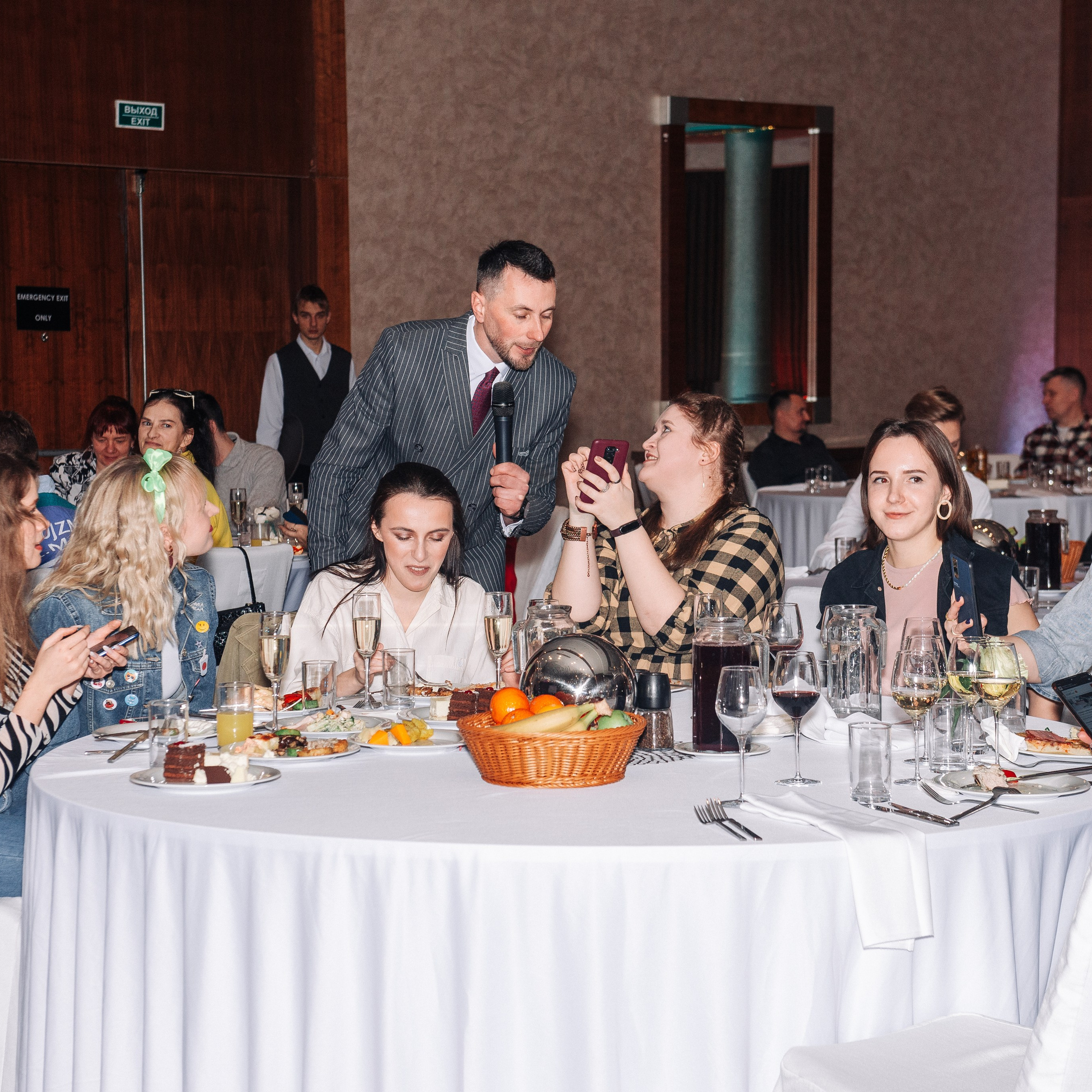 Корпоратив Ренессанс отель. Фотограф в Минске