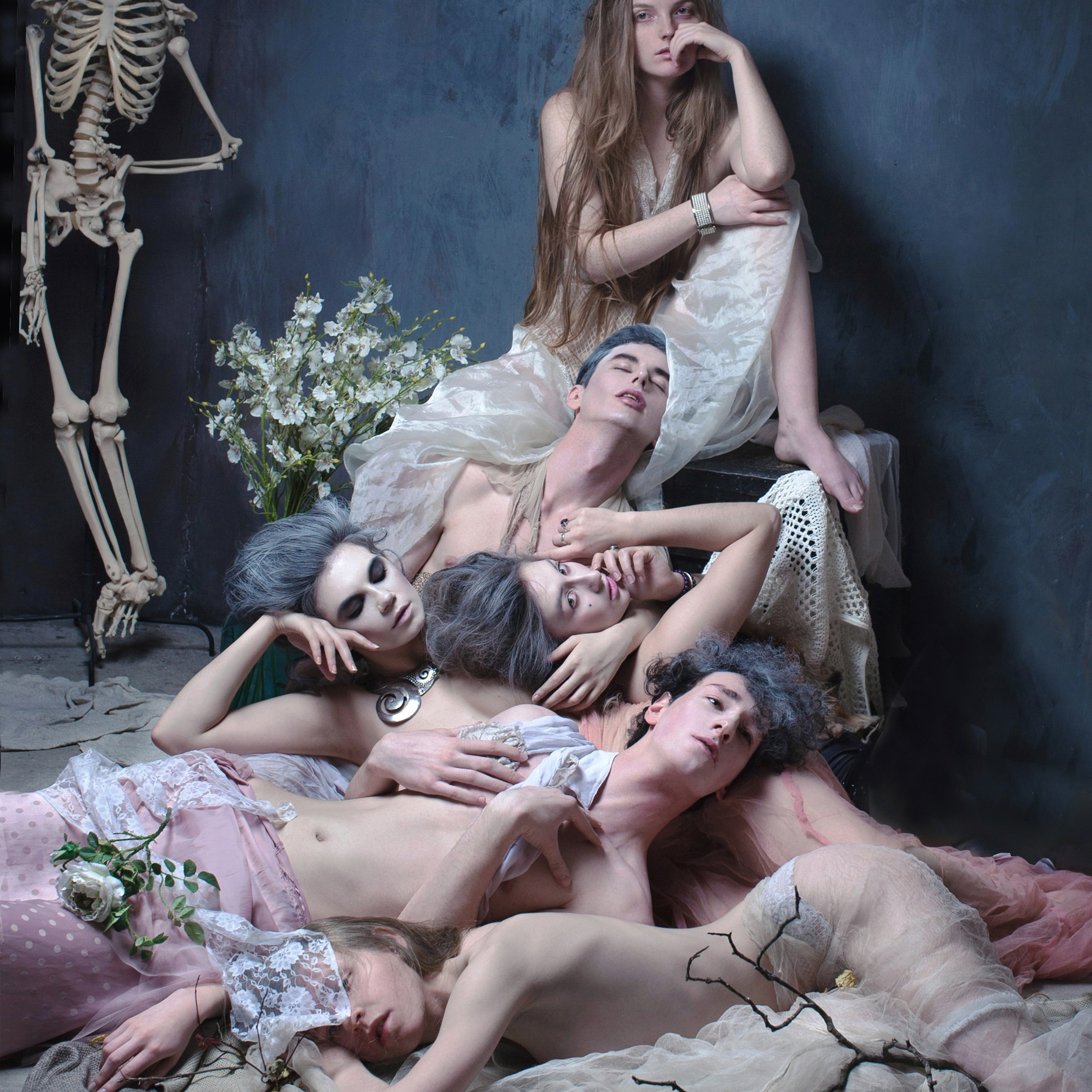 - снимаю на условиях TFP, провожу регулярные арт-ню воркшопы в СПБ  и. Фотограф Облако Александра