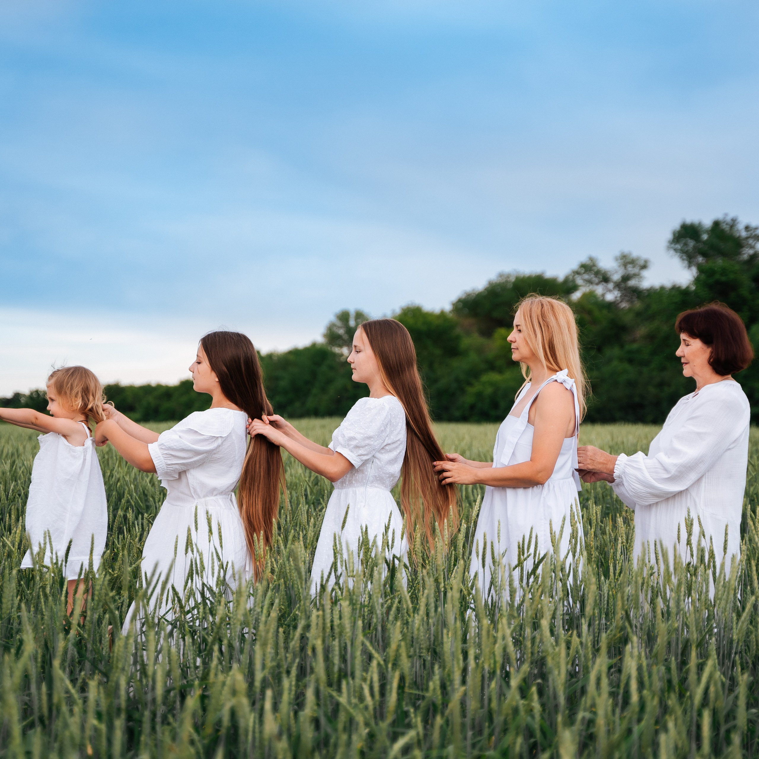 Связь поколений