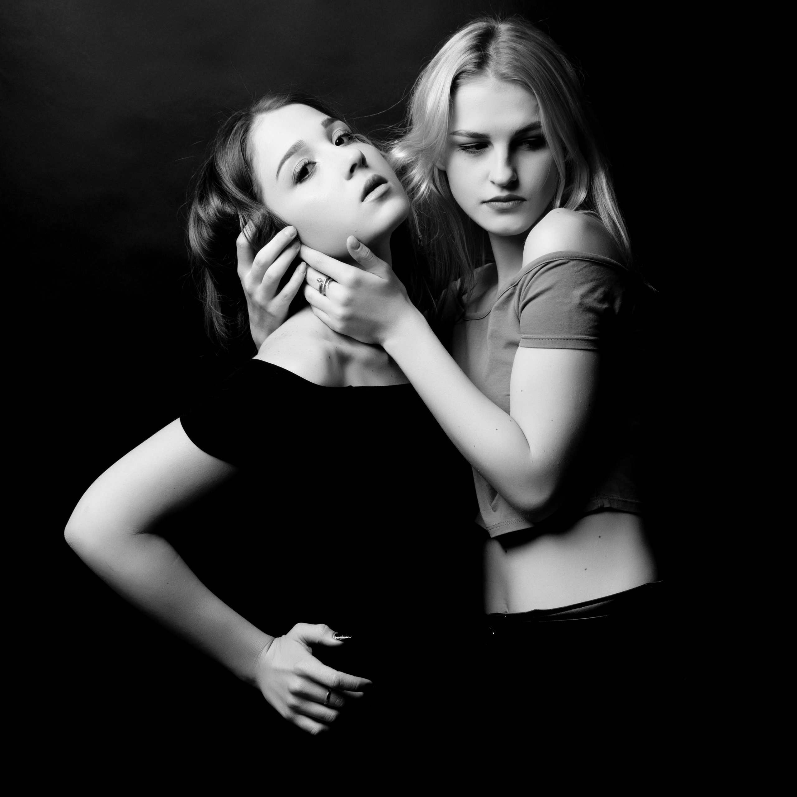 Ольга и Анастасия