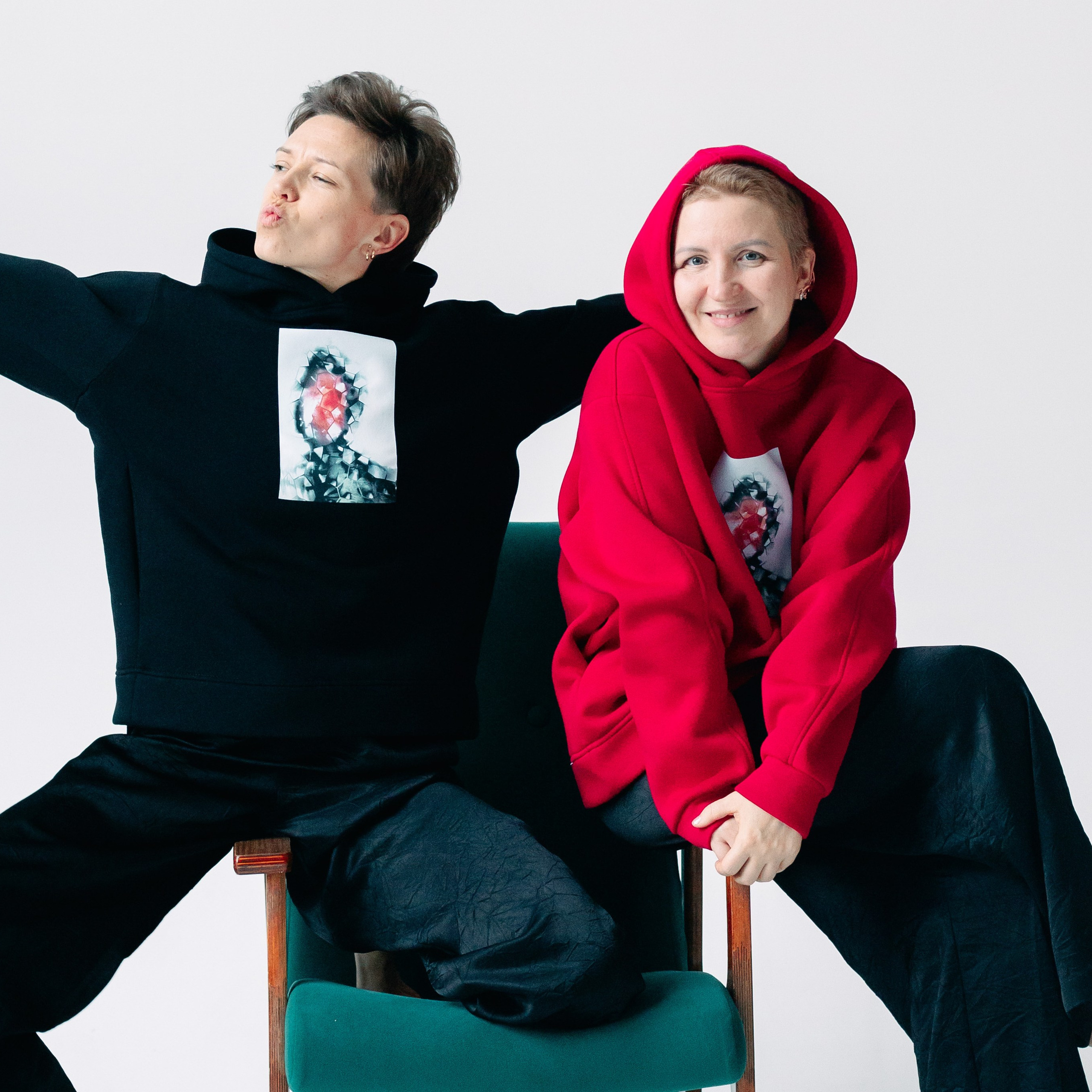 ART HOODIE