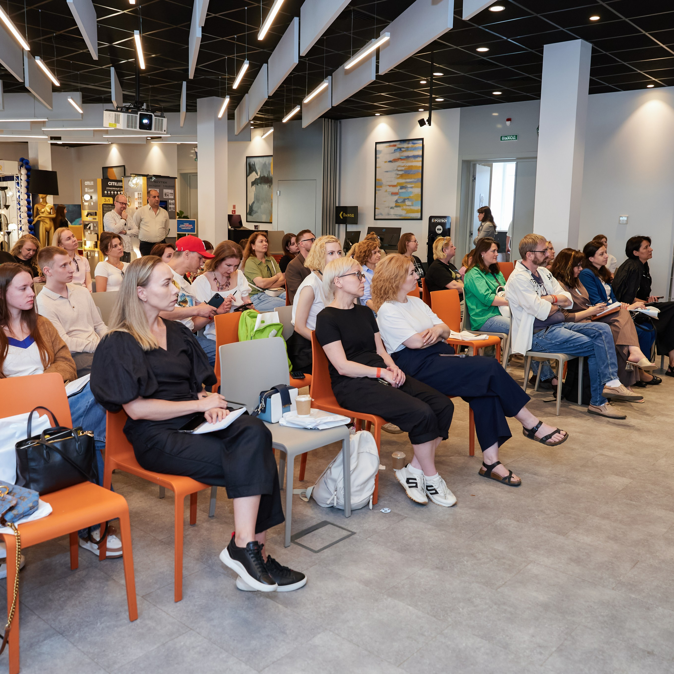 Коммерческие интерьеры: дизайн, который продает