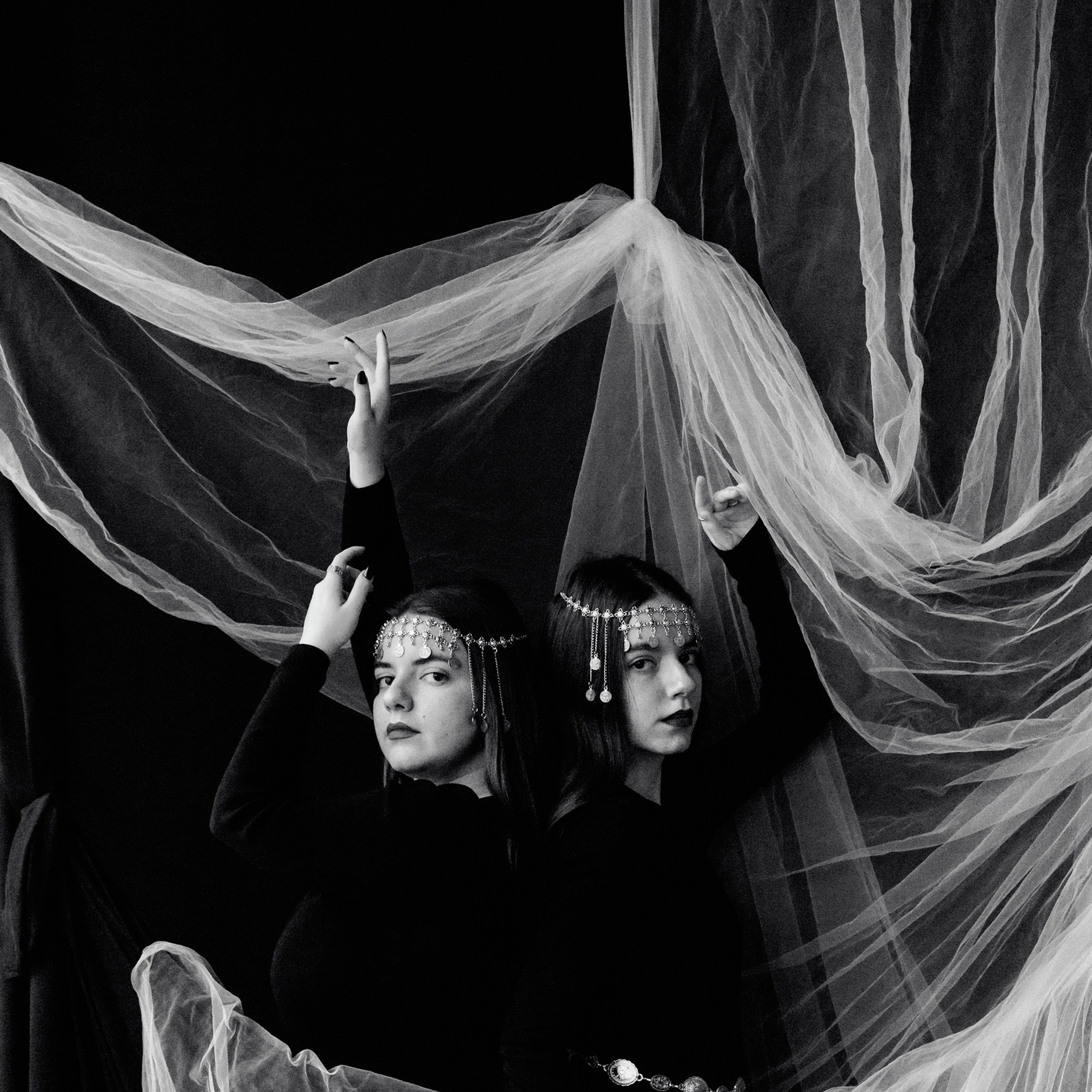 Arina & Milana // sisters