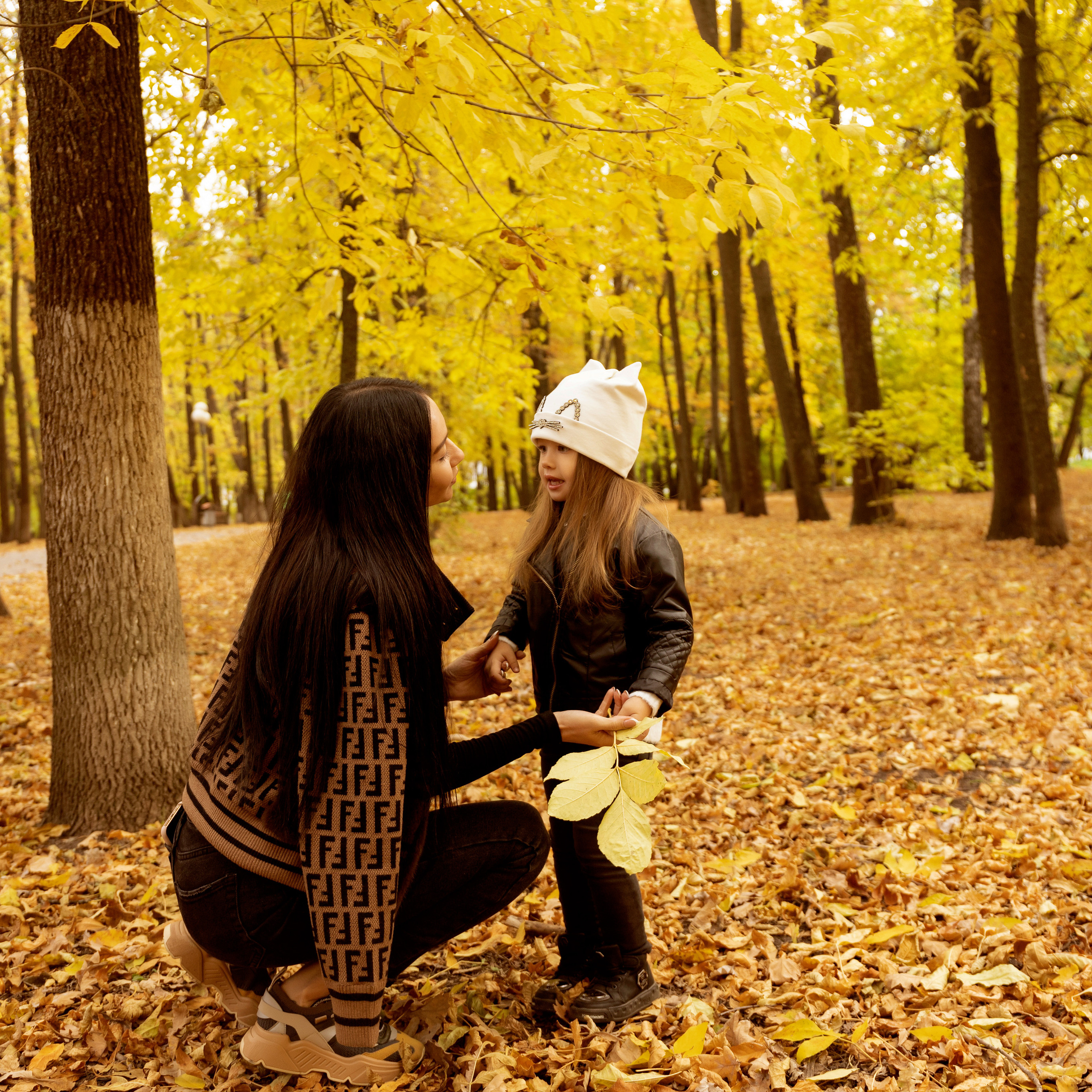 Ева и Марина