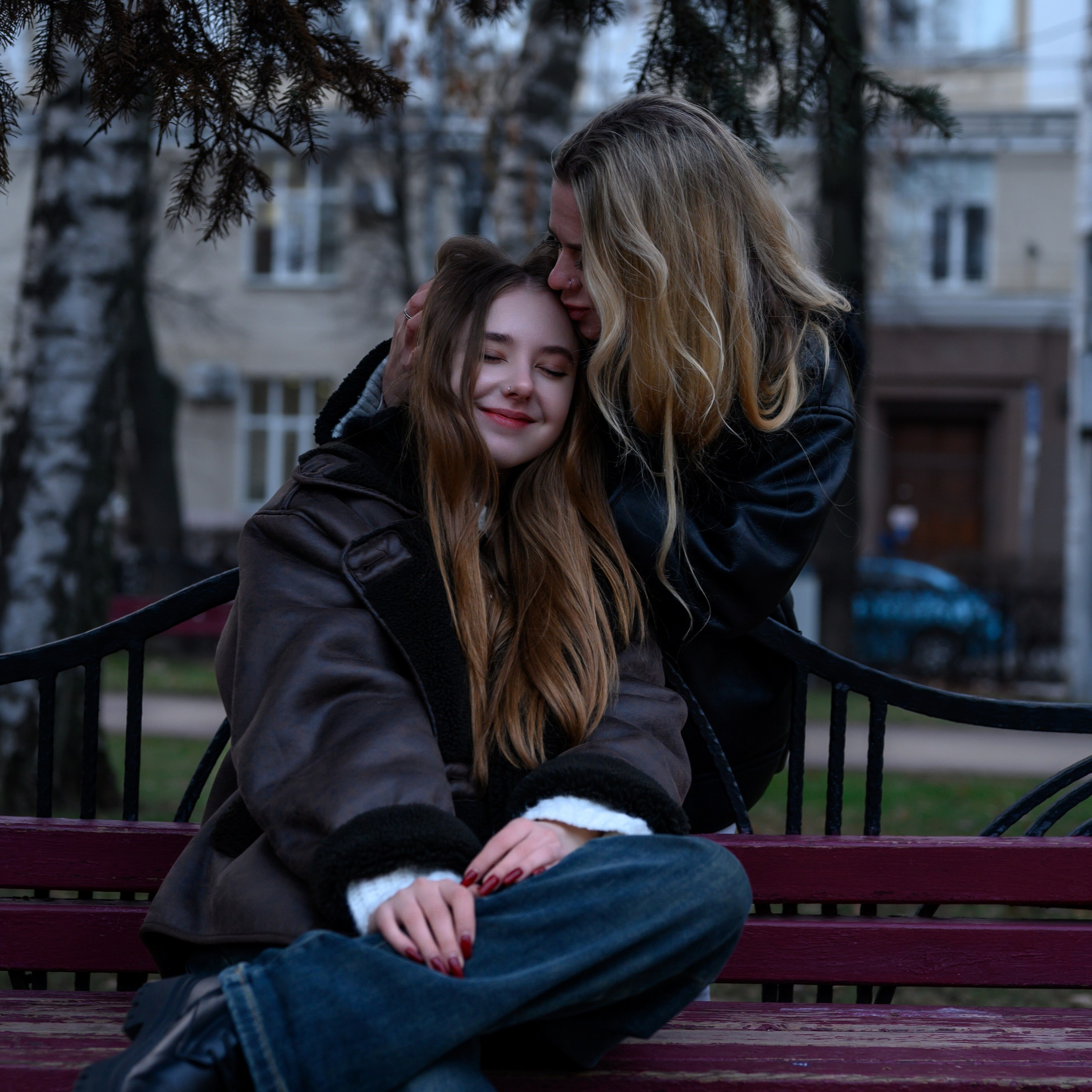 Алена и Анастасия