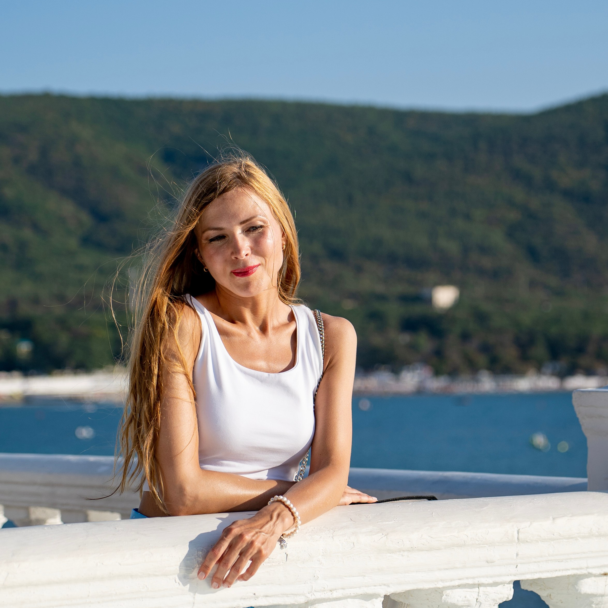 Летняя фотосессия на набережной Кабардинки и в Диком месте