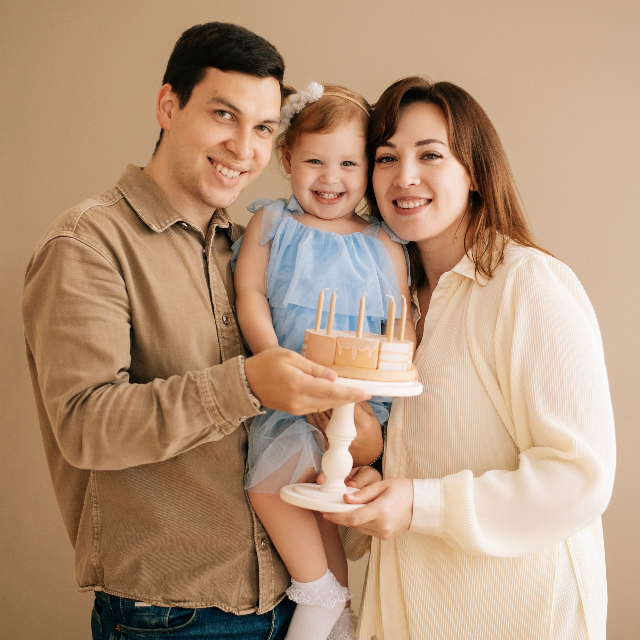 Леша, Юля и Алиса