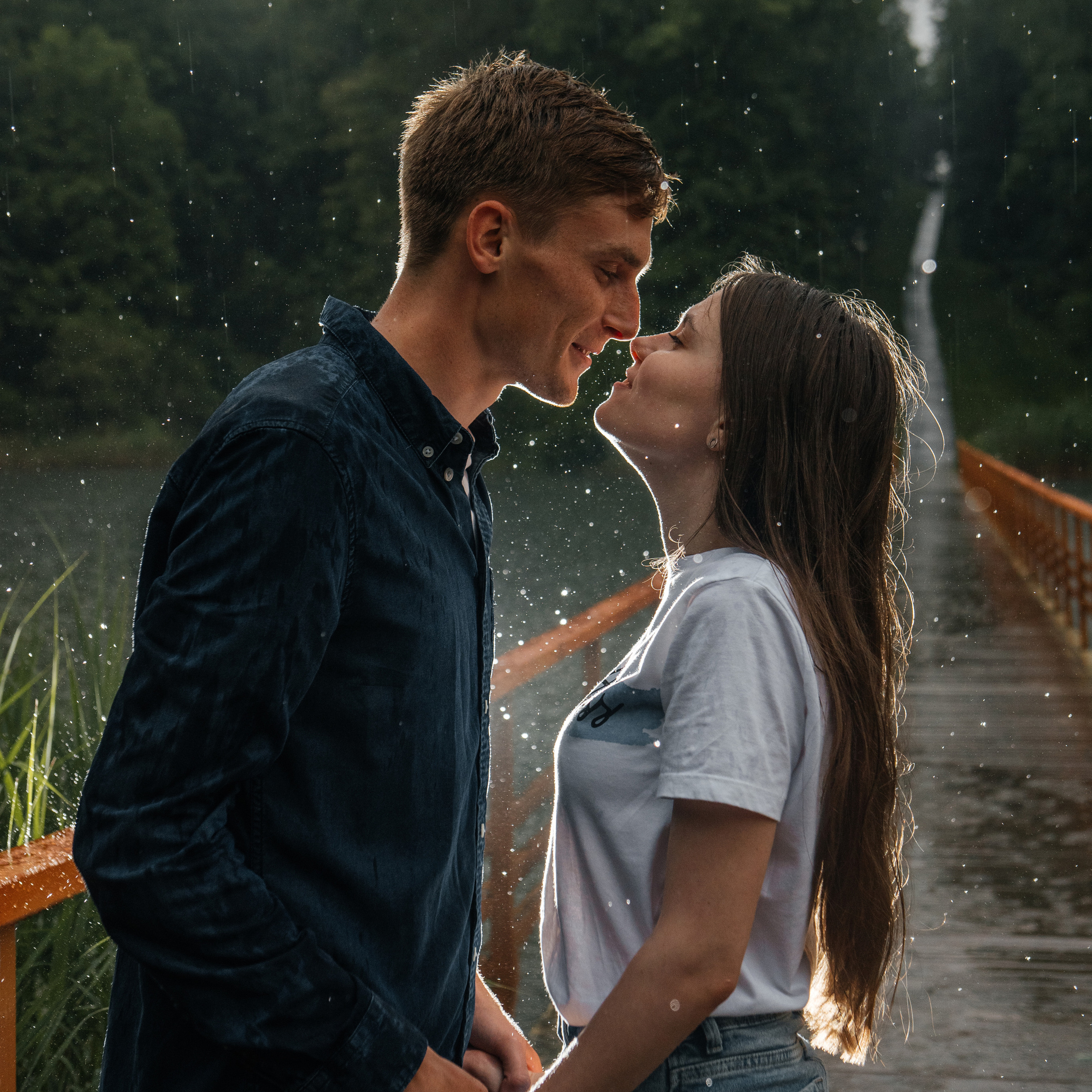 Романтика под дождём