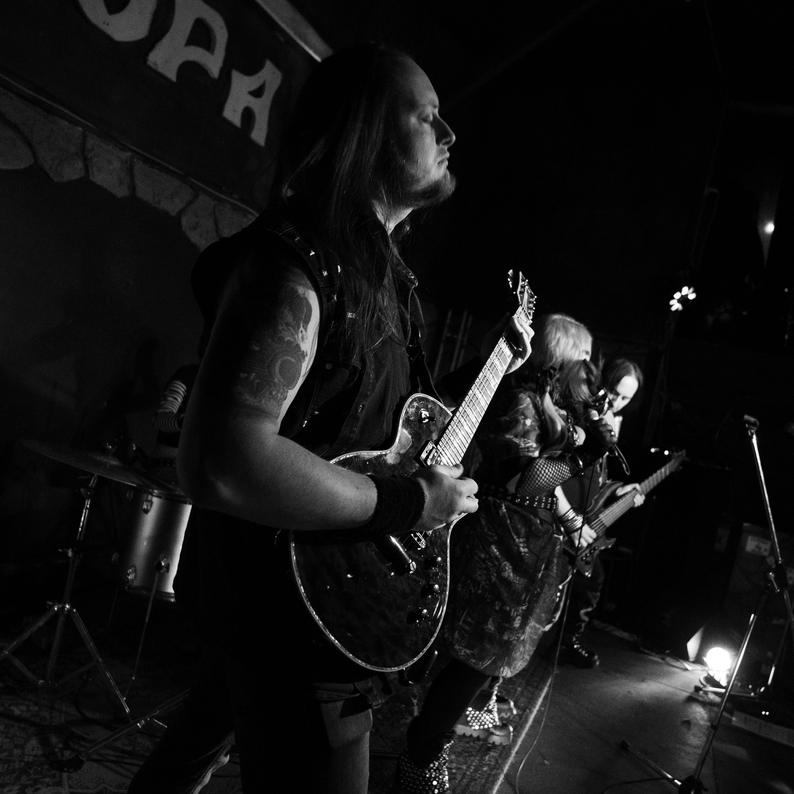 Ночь На Земле|Нора, Псков