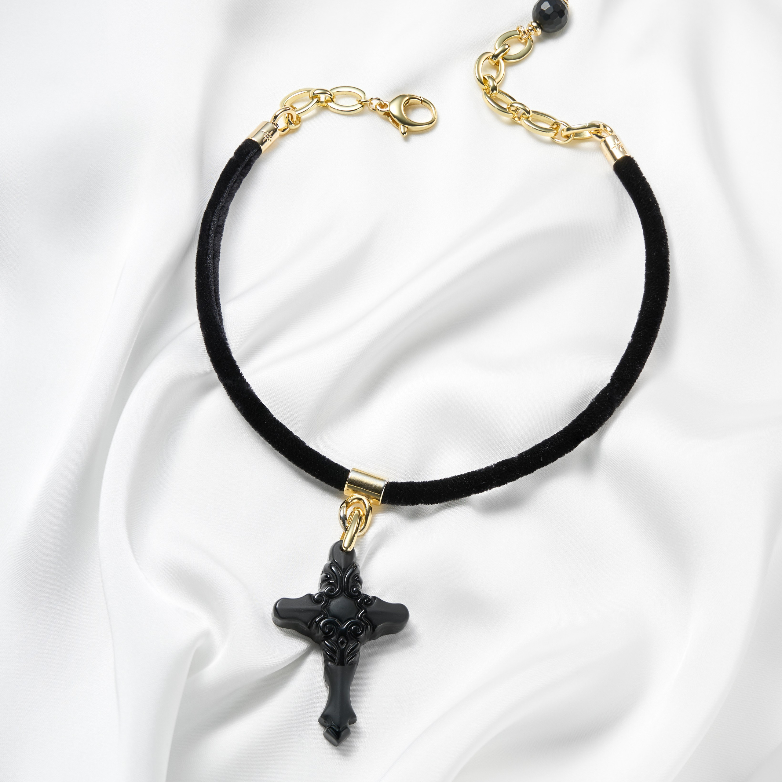 Предметная съемка украшений в Обнинске – фото для Wildberries и Ozon. Предметный и фуд фотограф Обнинск Евгения Трушкова