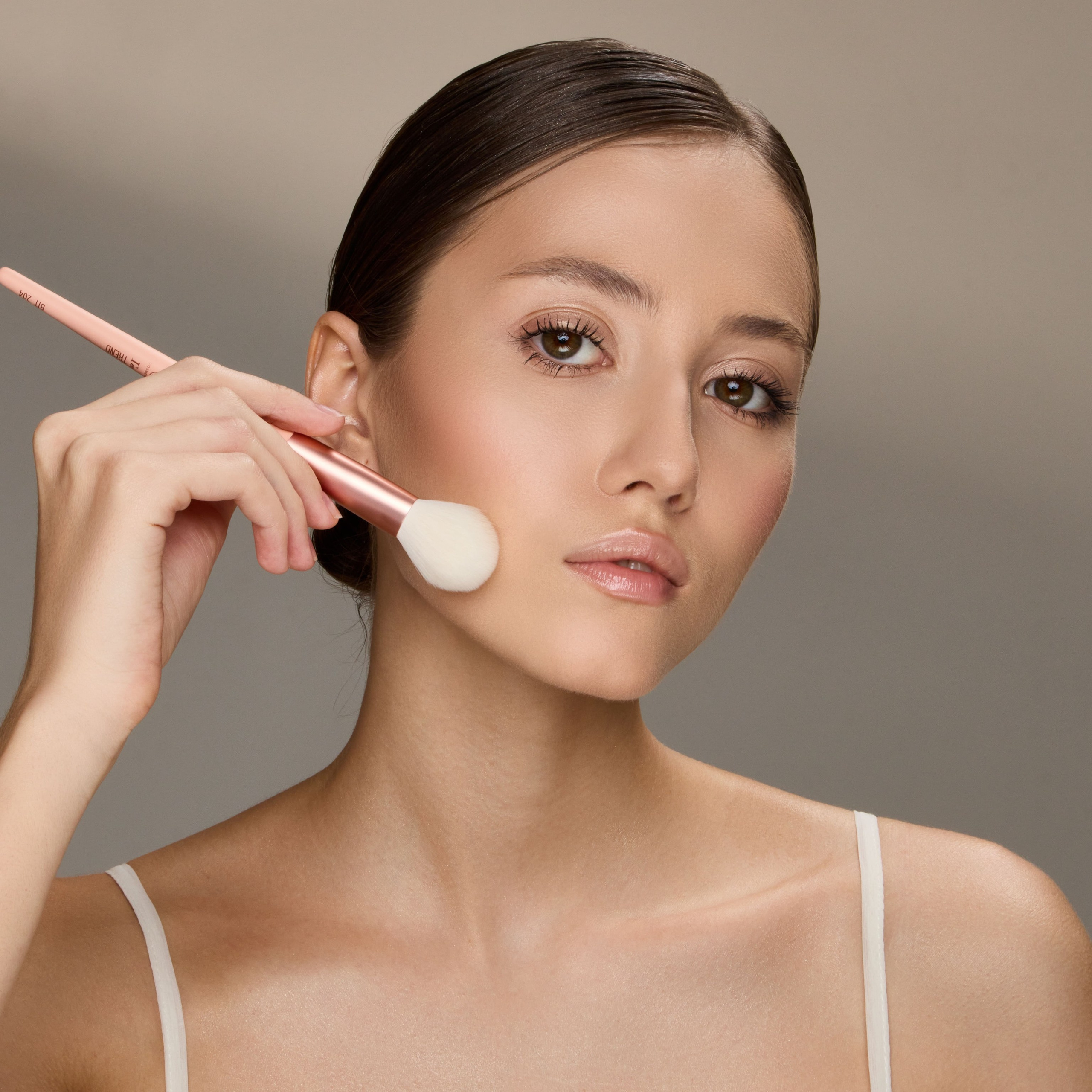 Предметная съёмка косметики и фото для маркетплейсов | Sale Easy