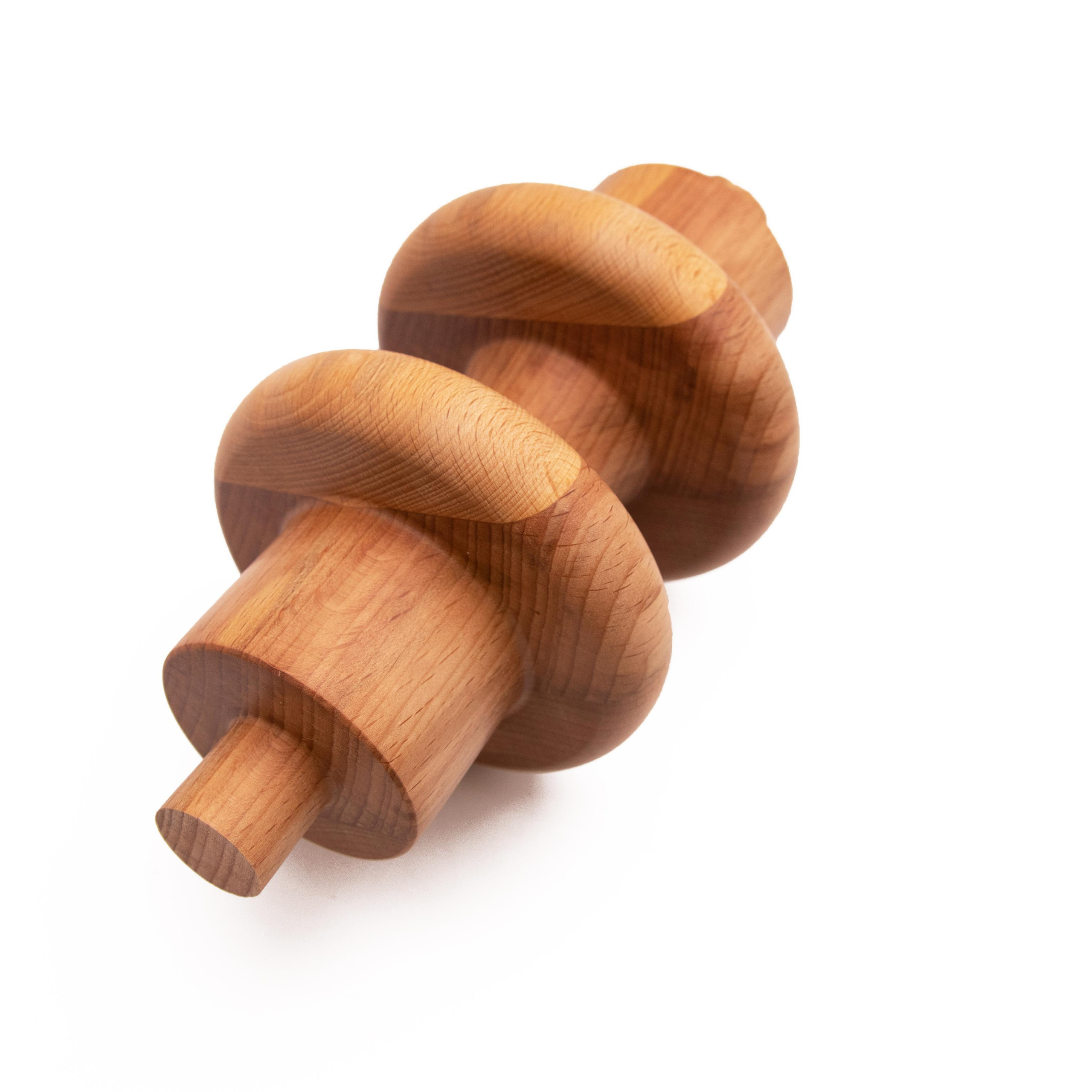 Предметное фото массажеров - персональные массажные устройства для вашего тела.