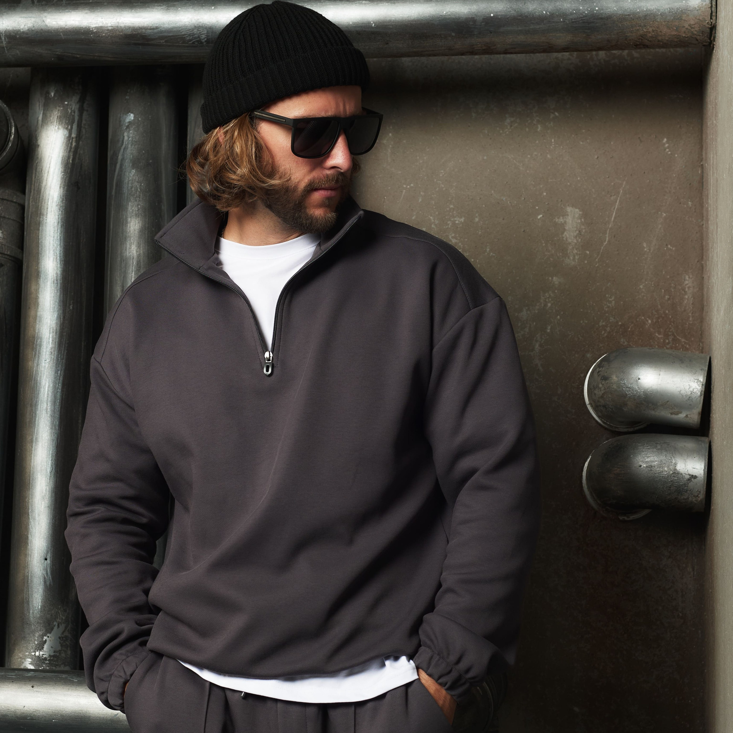 Предметная съёмка мужской одежды для маркетплейсов old | Sale Easy