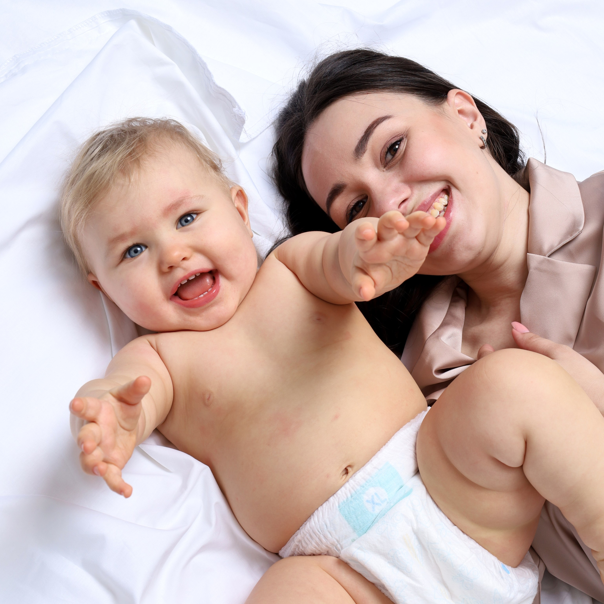 Предметная съемка детских товаров, акцентирующая на их безопасности и экологичности.