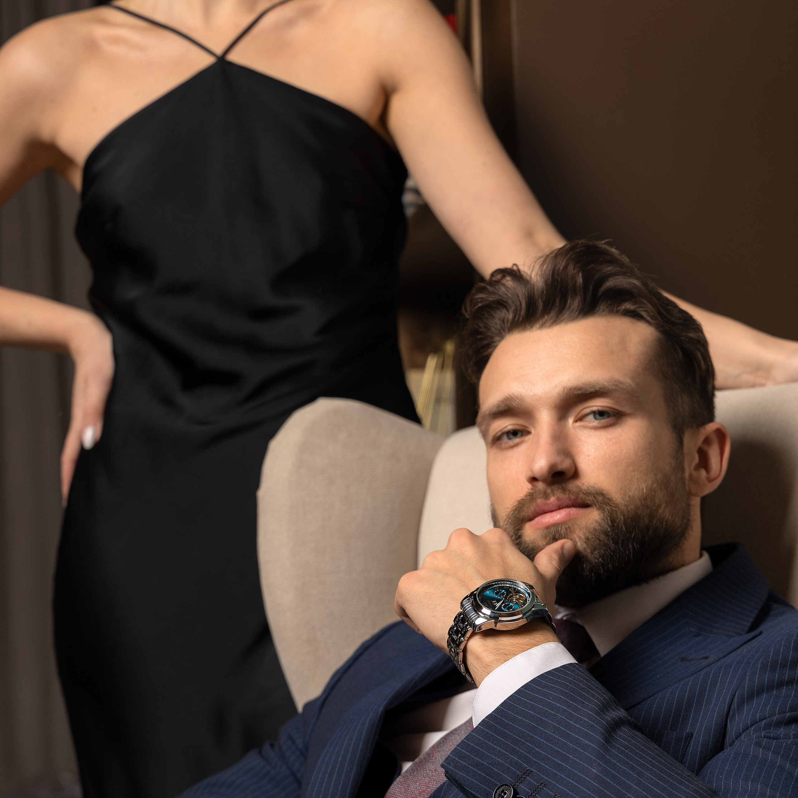 Предметная съемка часов – демонстрирует сочетание традиционных и современных элементов дизайна.