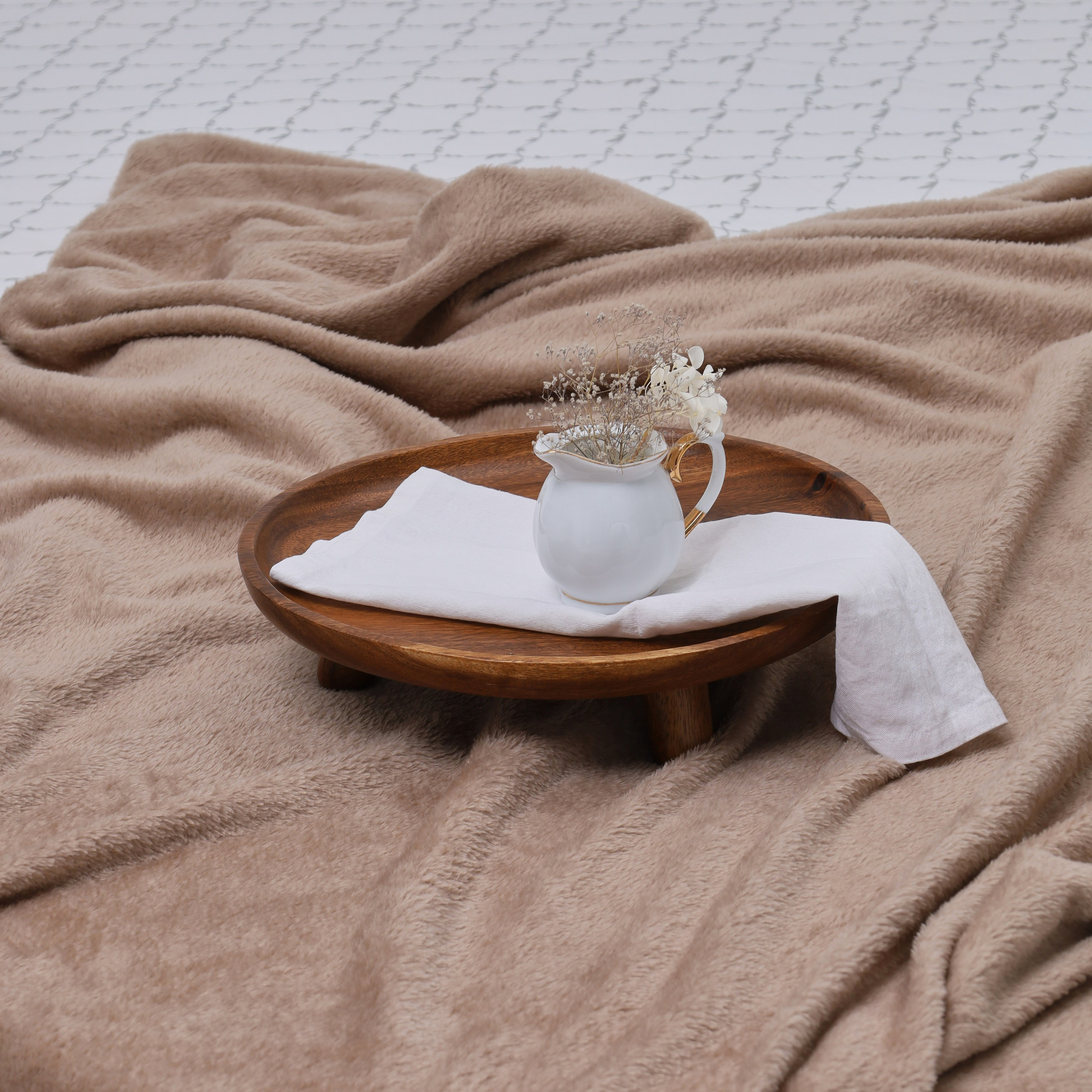 Профессиональная съемка для подчеркивания долговечности и высокого качества тканей.