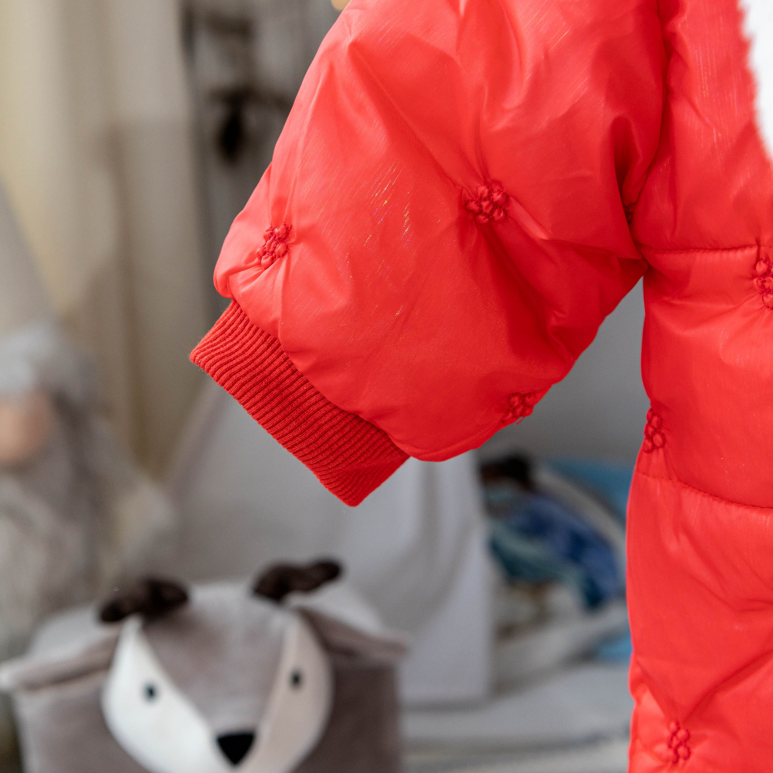 Предметная съемка детских товаров, демонстрирующая уникальный дизайн и стиль.