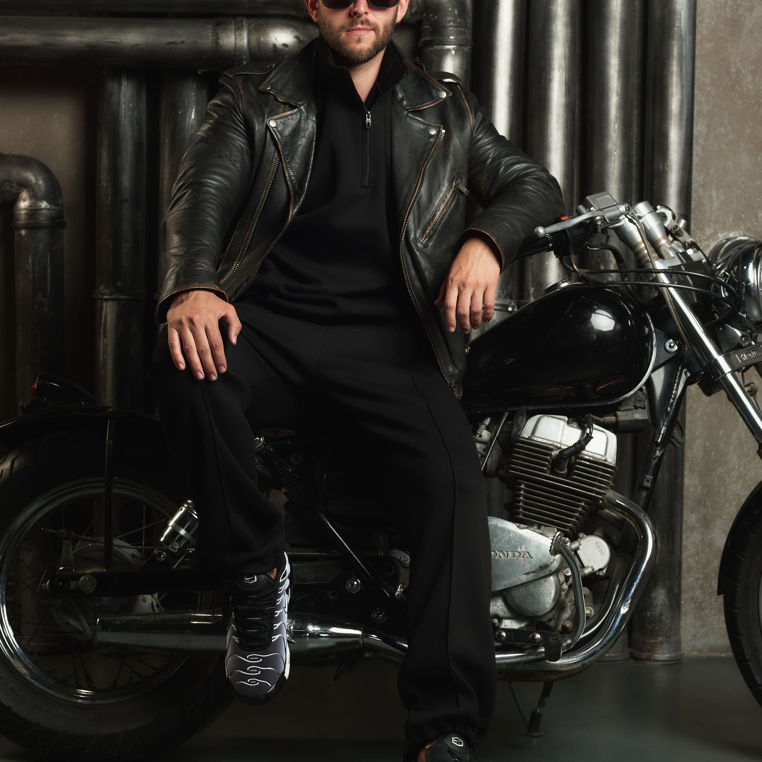 Предметная съёмка мужской одежды для маркетплейсов old | Sale Easy