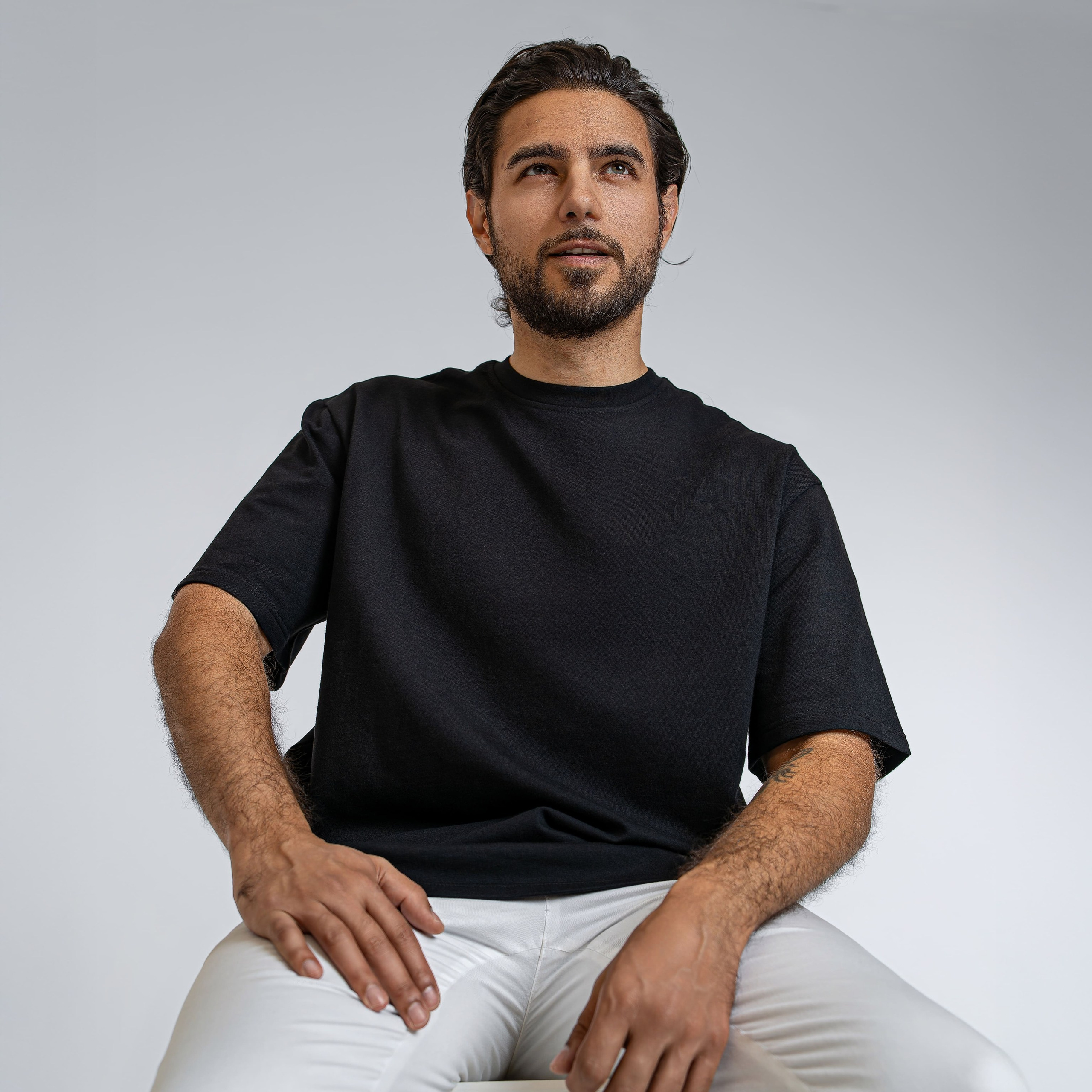 Предметная съёмка мужской одежды для маркетплейсов old | Sale Easy