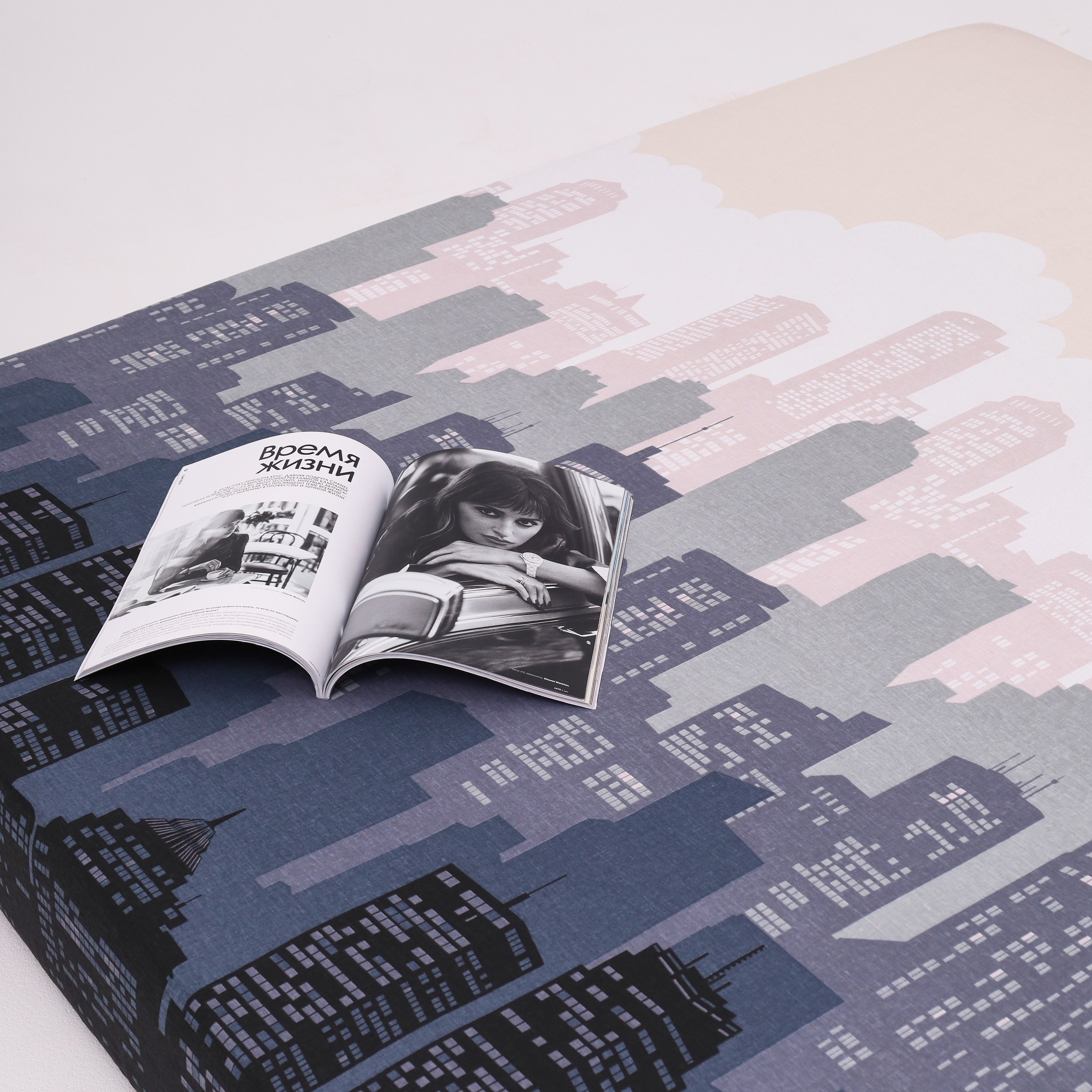 Эстетичная съемка, подчеркивающая сочетание текстуры и цветовых решений.