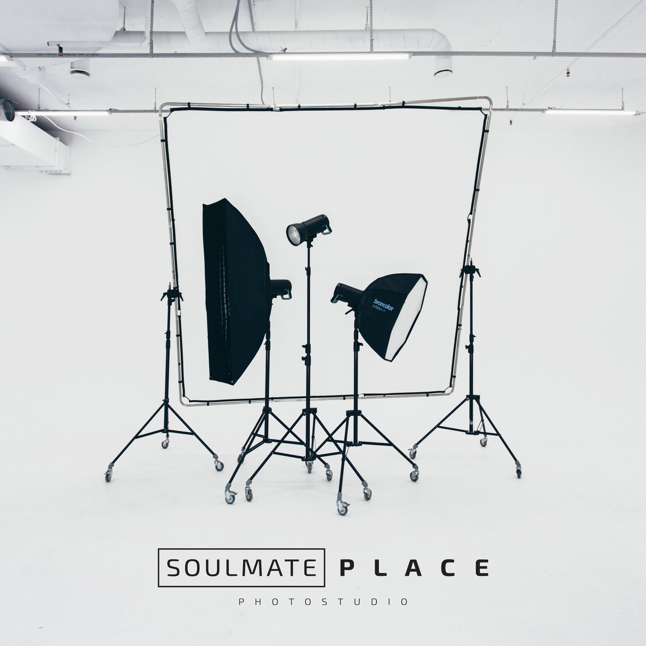 Soulmate Place — зал Белая циклорама