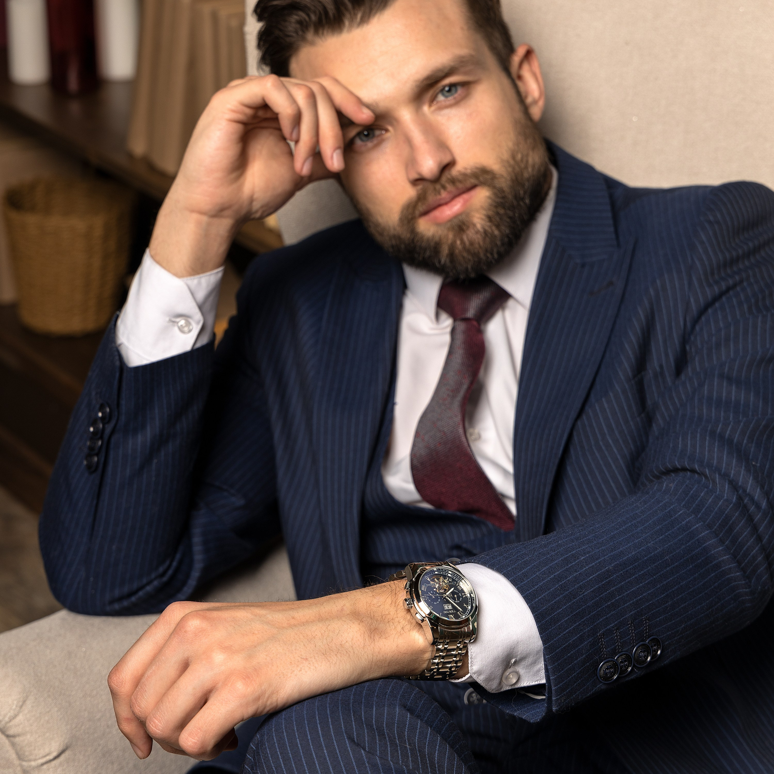 Предметная съемка часов – акцентирует внимание на механизме и качестве сборки.