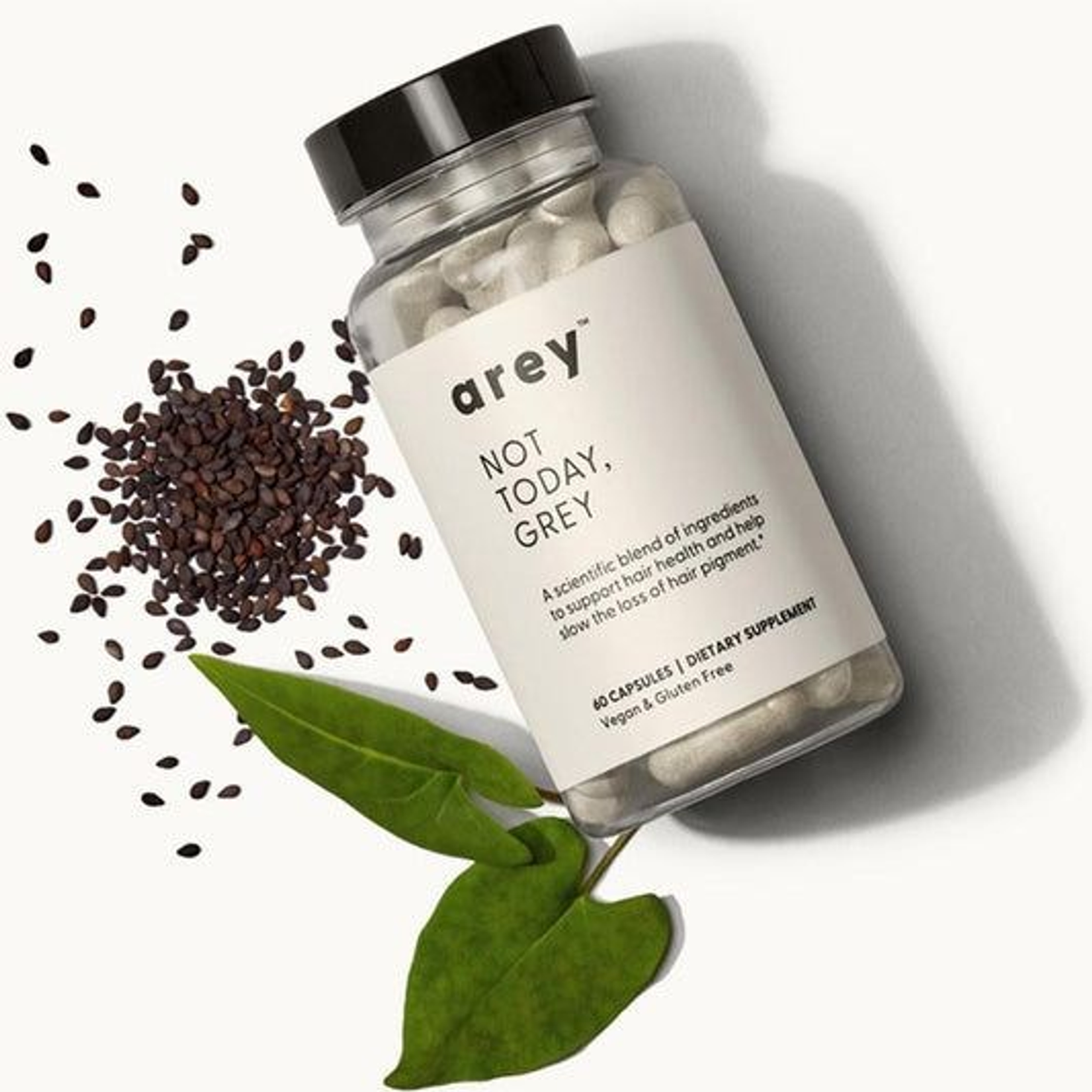 Предметная съемка уходовых средств и БАДов, акцент на минималистичном дизайне и этикетках