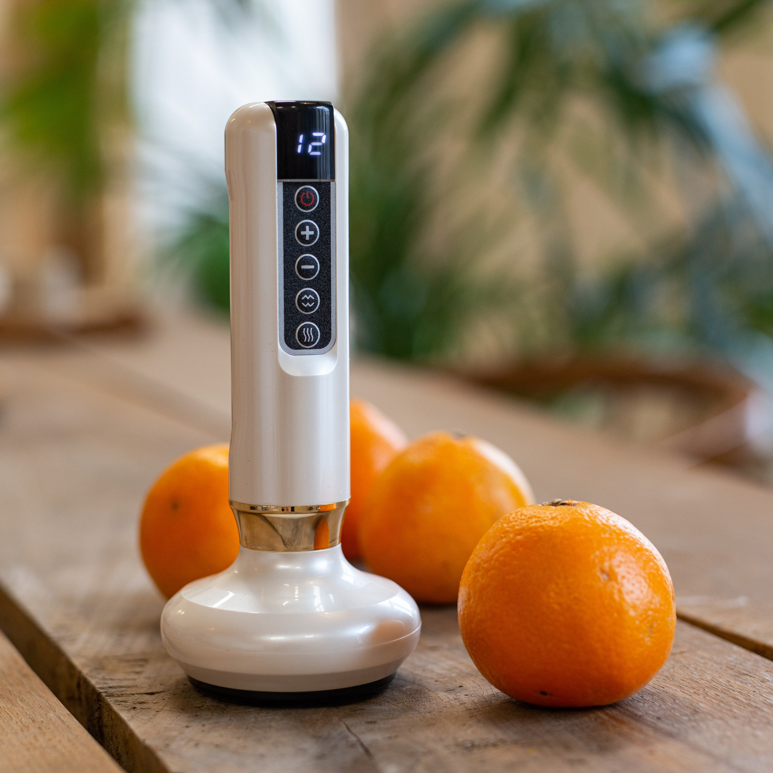 Предметное фото массажеров - наслаждение и восстановление после трудного дня.