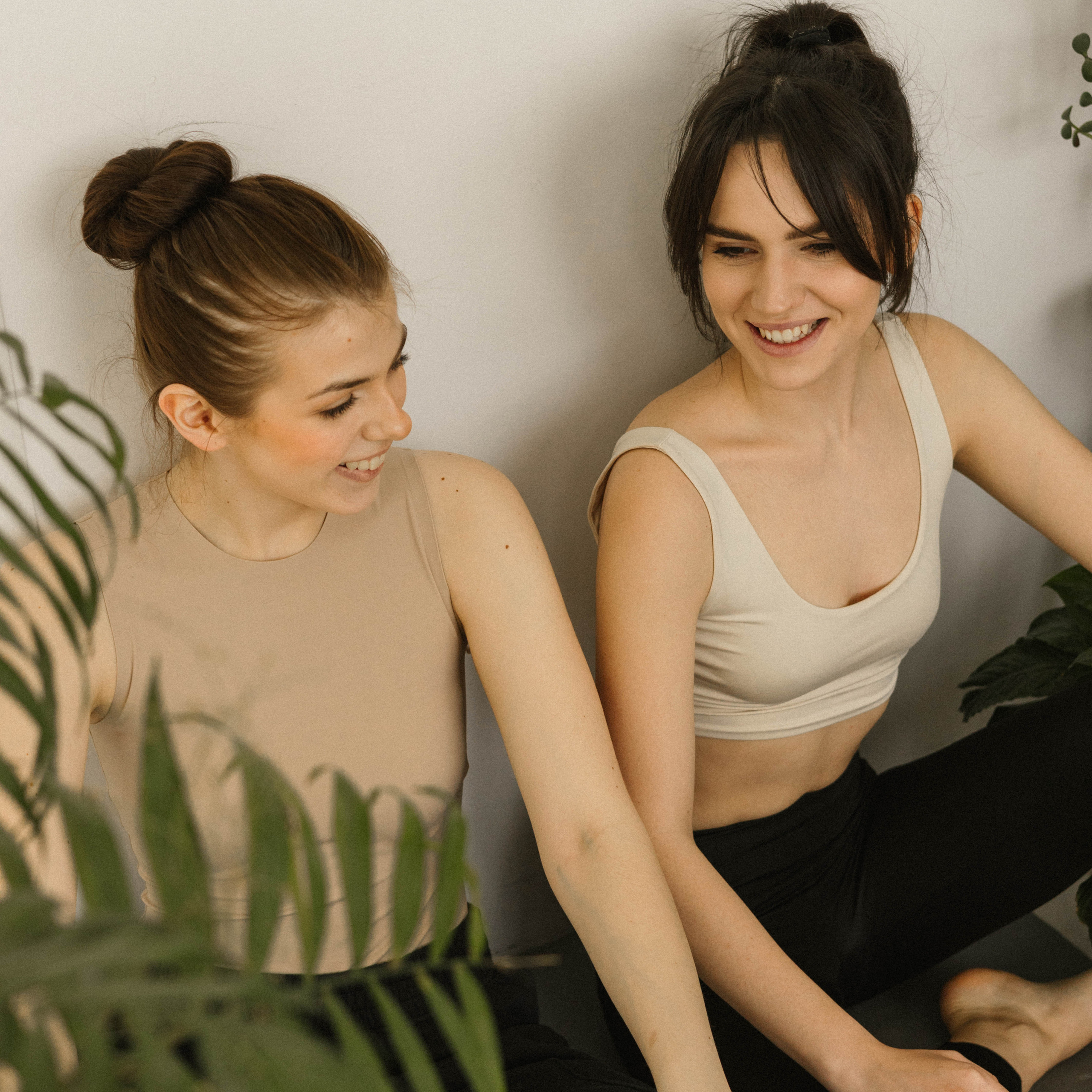 Предметное фото массажеров - приятные минуты релаксации для вашего тела.