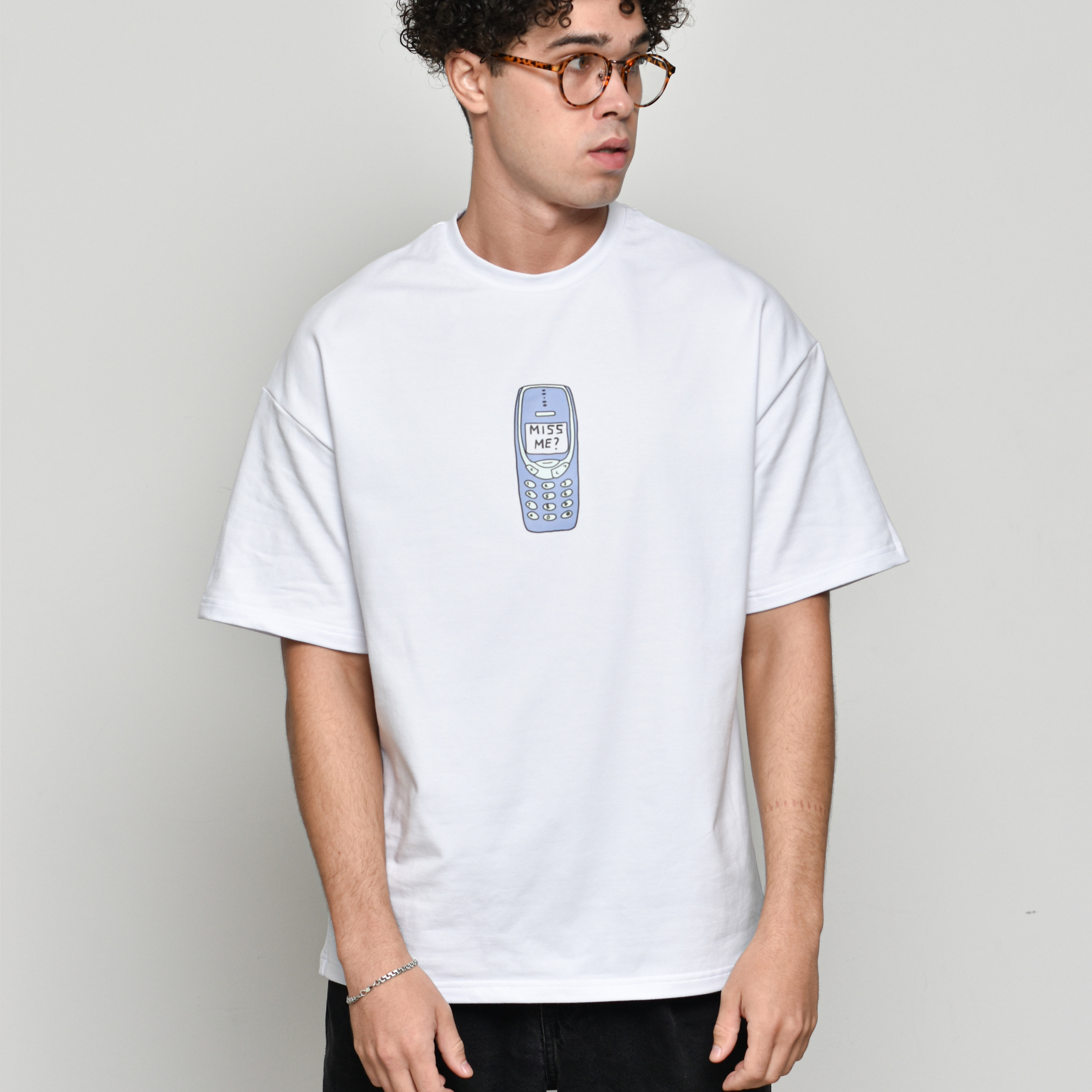 Предметное фото - современные мужские наряды.