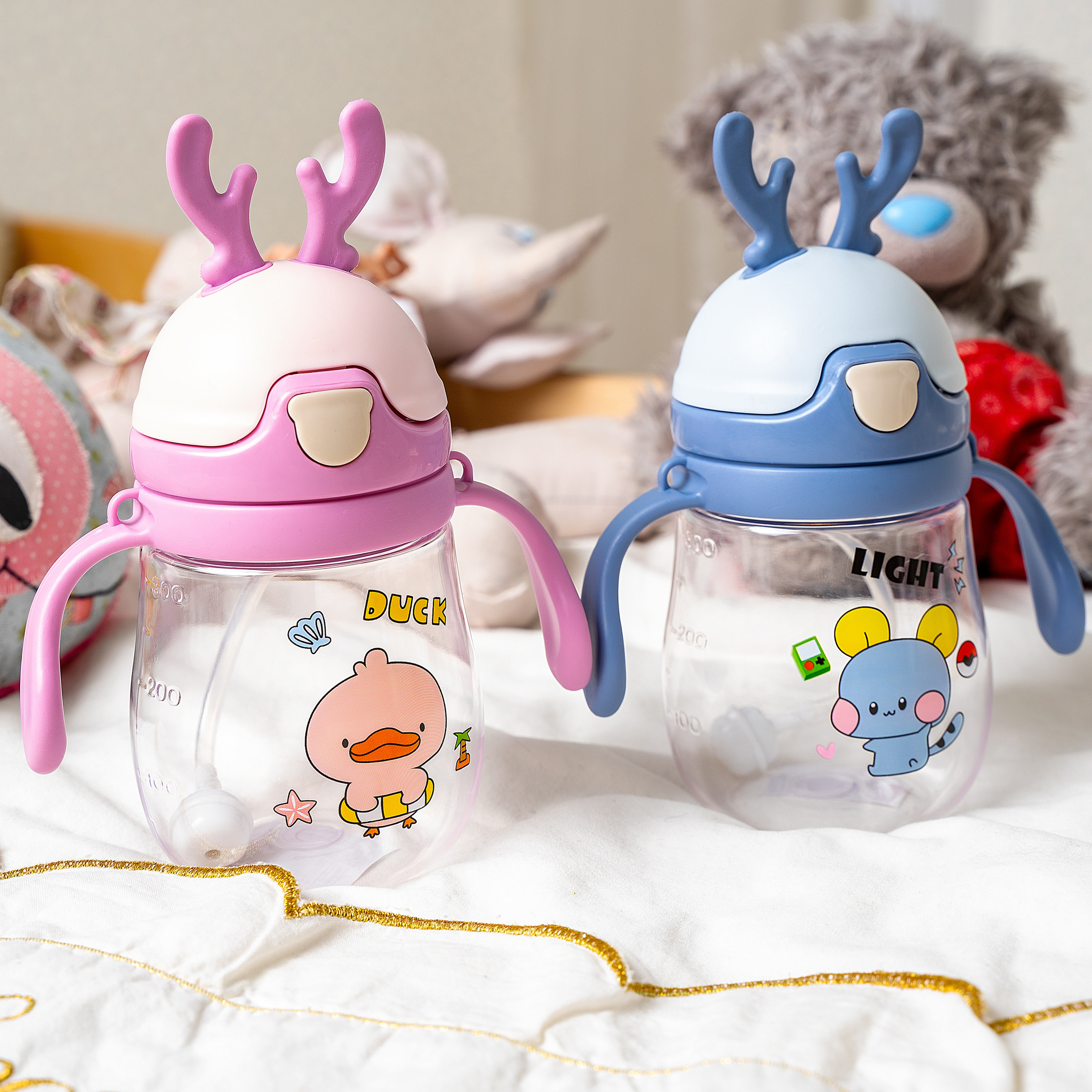 Предметное фото детских товаров - качественные и безопасные игрушки и аксессуары для вашего малыша.