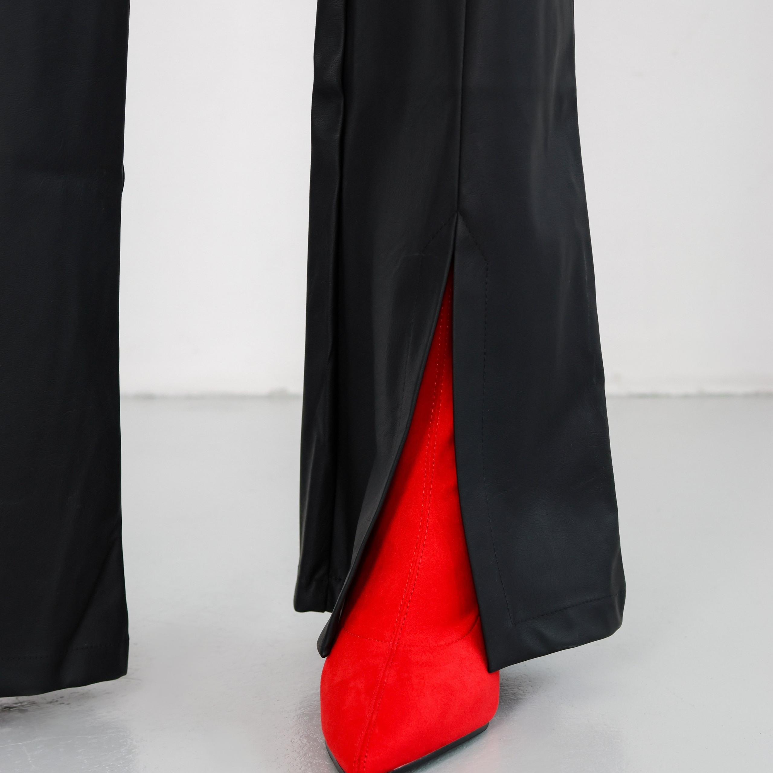 Женская одежда-предметная съемка для маркетплейсов old | Sale Easy