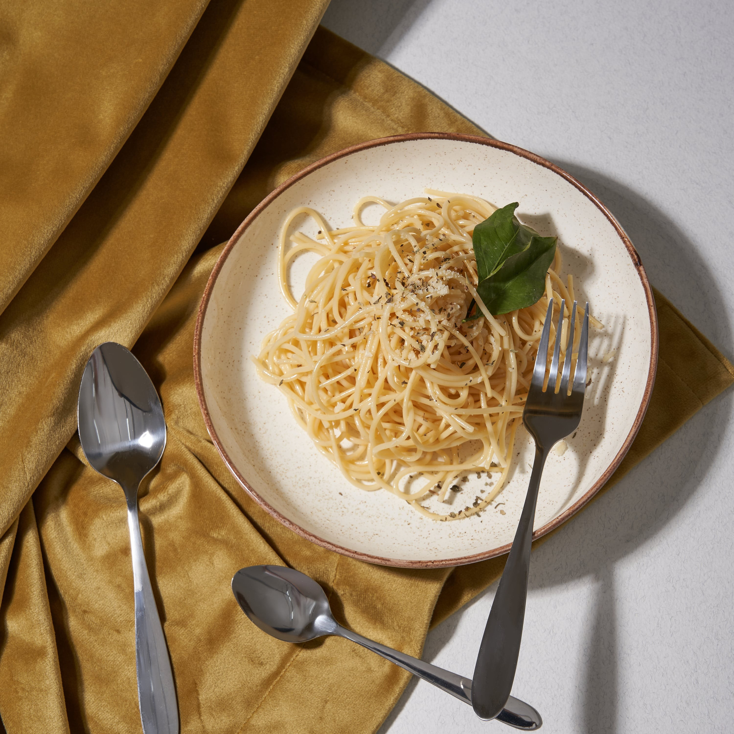 Предметная съёмка посуды — фото для маркетплейсов | Sale Easy