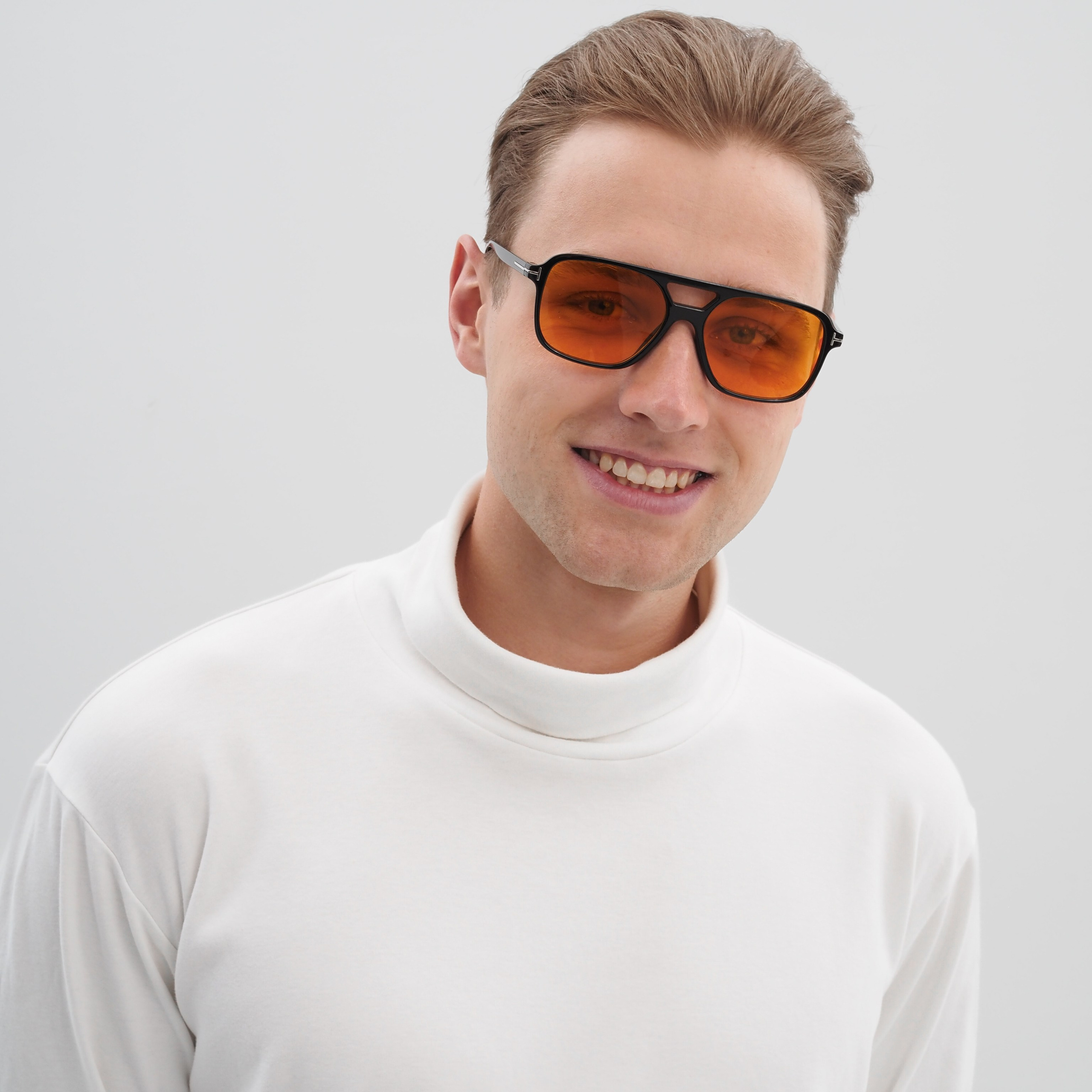 Предметная съемка аксессуаров – помогает выделить уникальность и оригинальность каждого изделия.