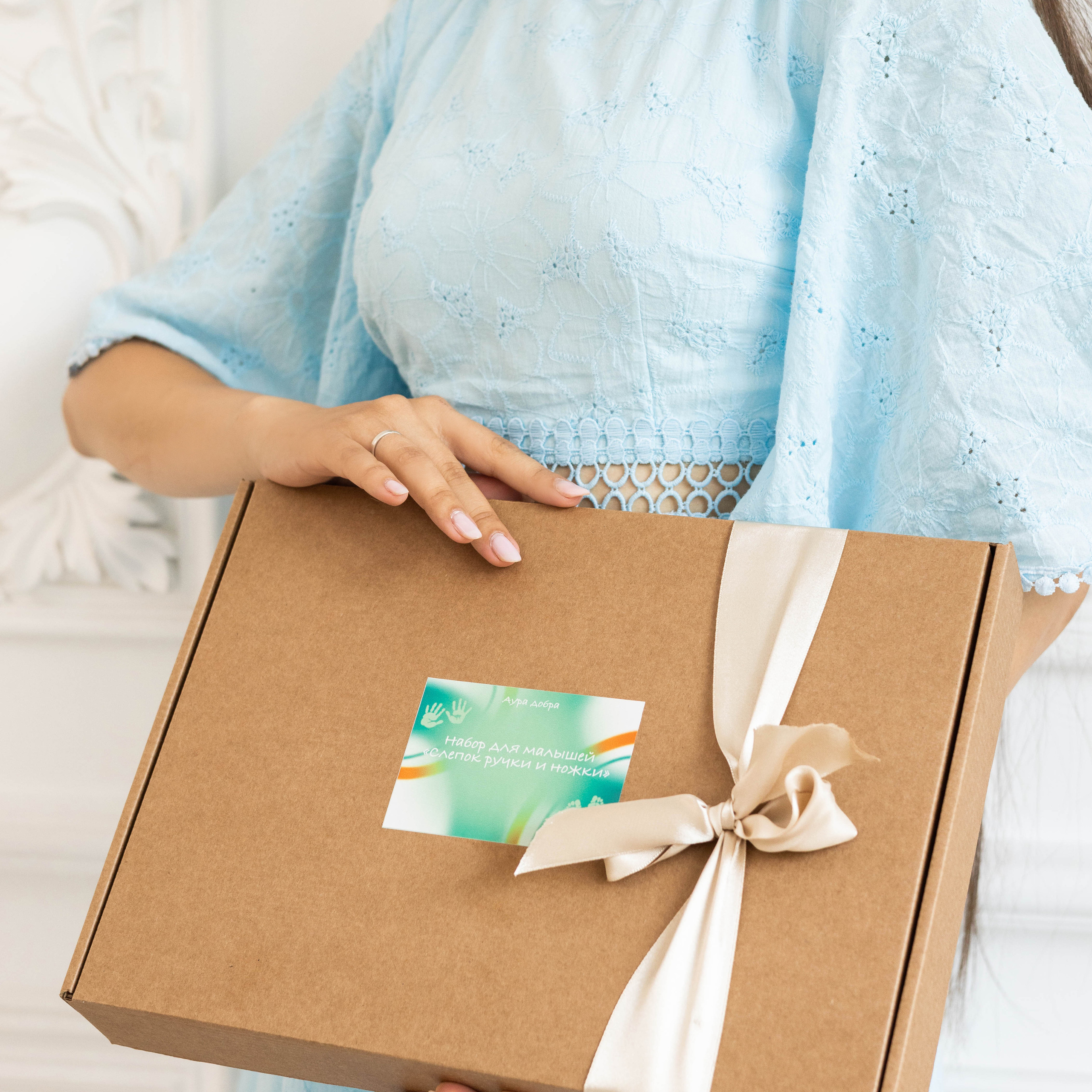 Предметное фото детских товаров - игрушки и аксессуары, которые станут верными друзьями вашему малышу.