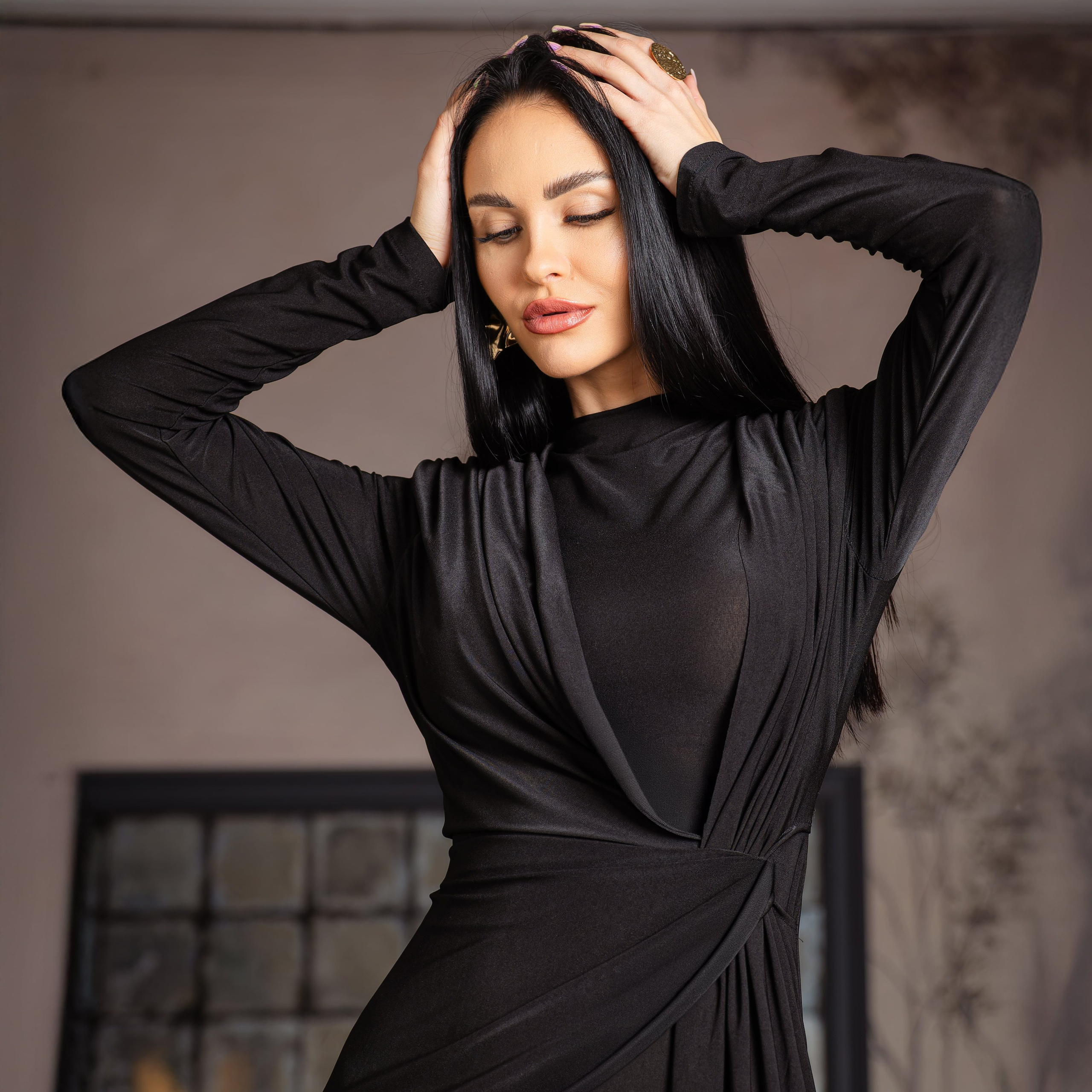 Женская одежда-предметная съемка для маркетплейсов old | Sale Easy