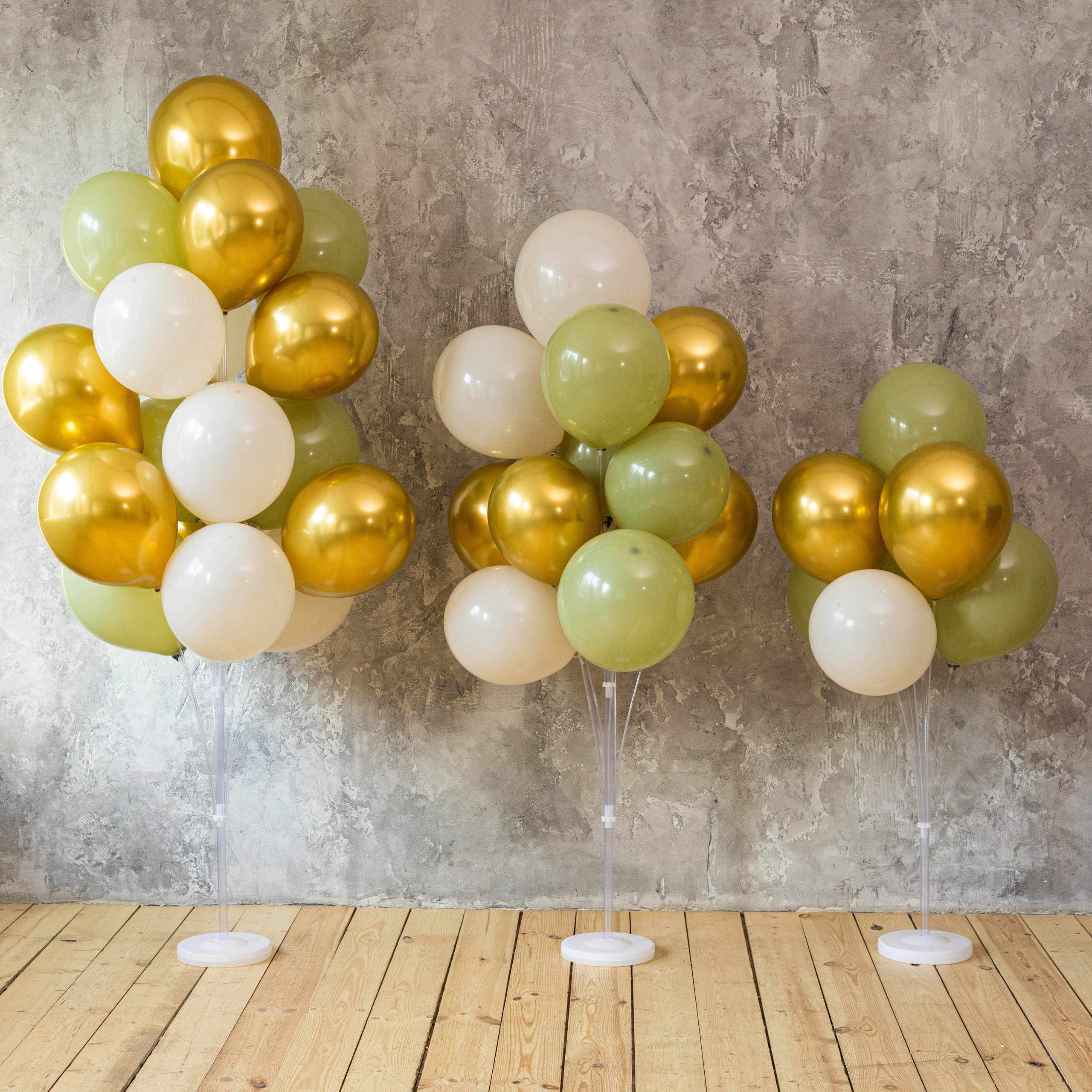 Предметное фото праздничных шаров - капли счастья, висящие в воздухе на вашем празднике.