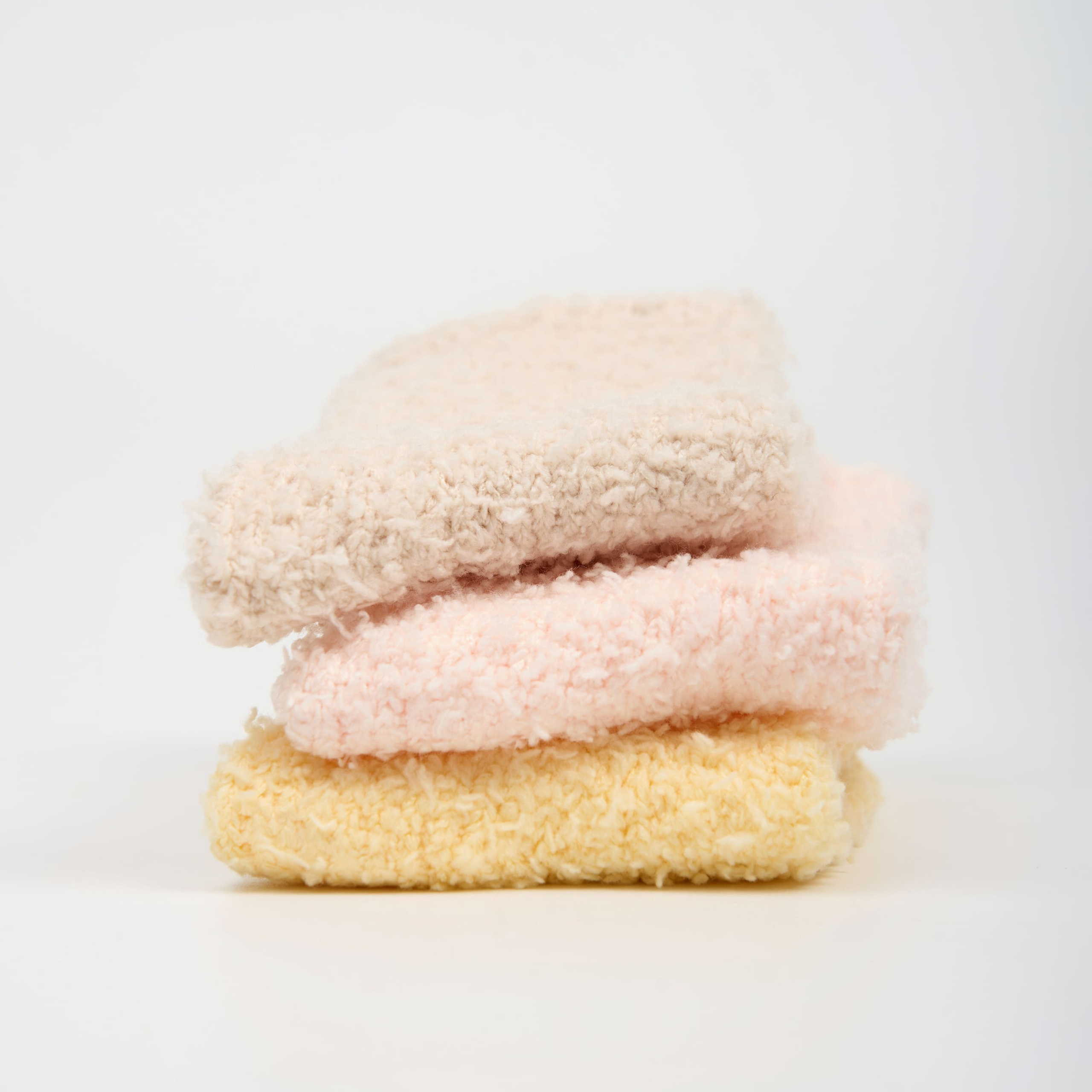 Предметная съёмка носков и платочков и фото для маркетплейсов