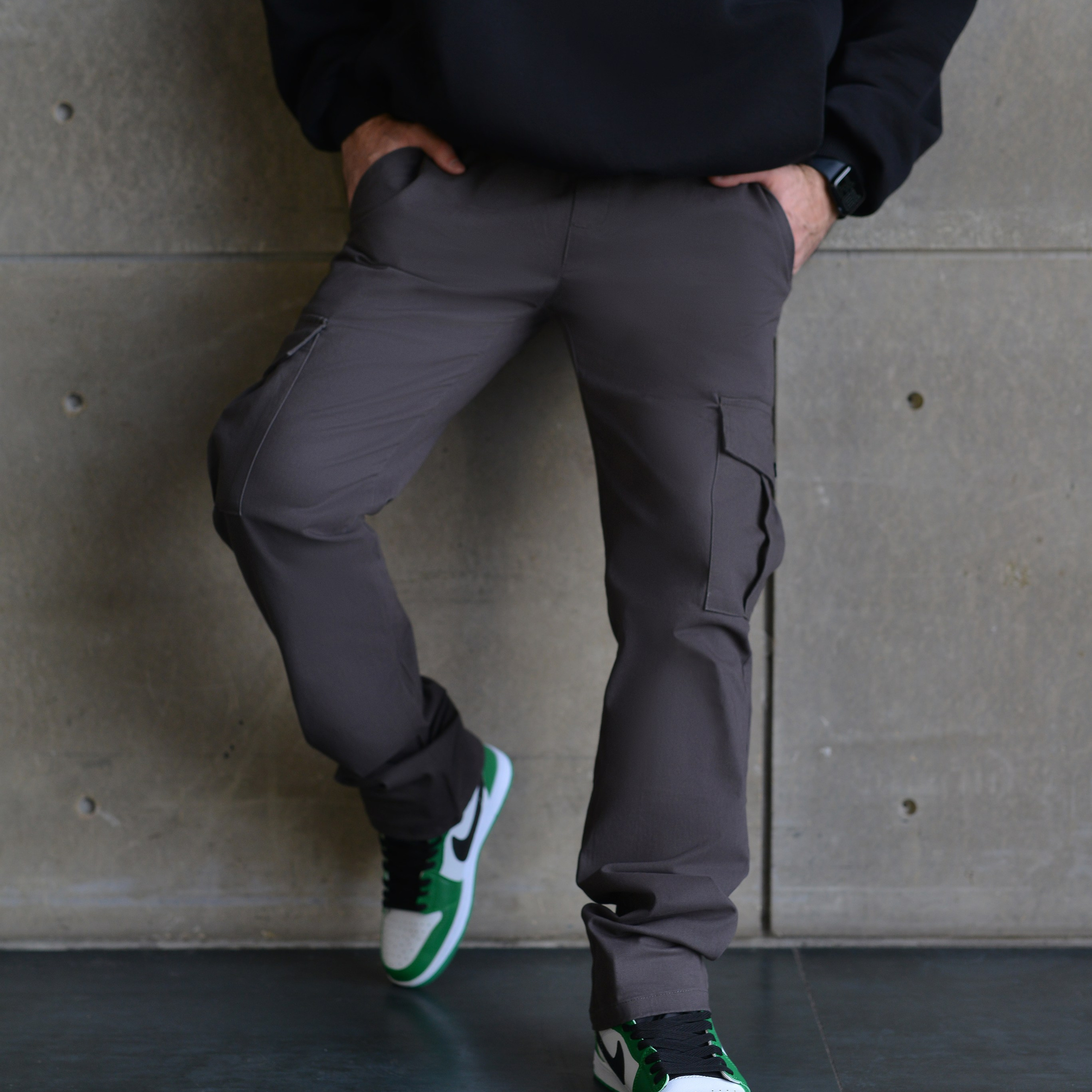 Креативная съемка для передачи динамики и движения в мужской одежде